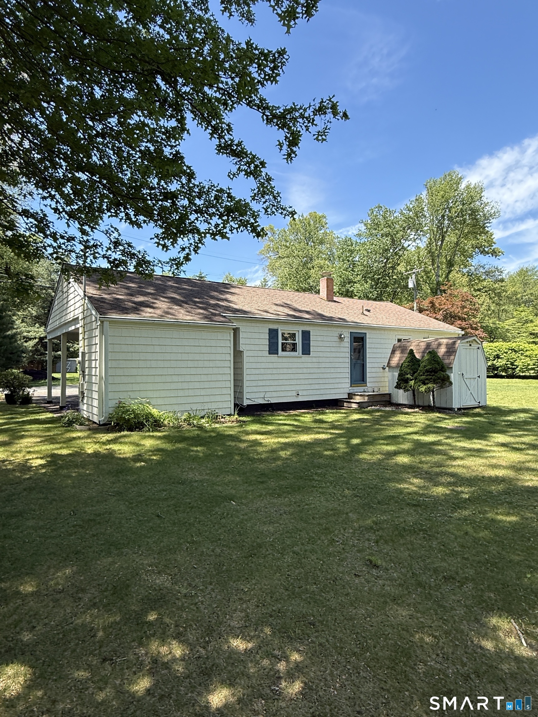 Homes for sale in Old Lyme, CT | 51 Rogers Lake Trl, Old Lyme, CT 06371 | MLS# 24178266