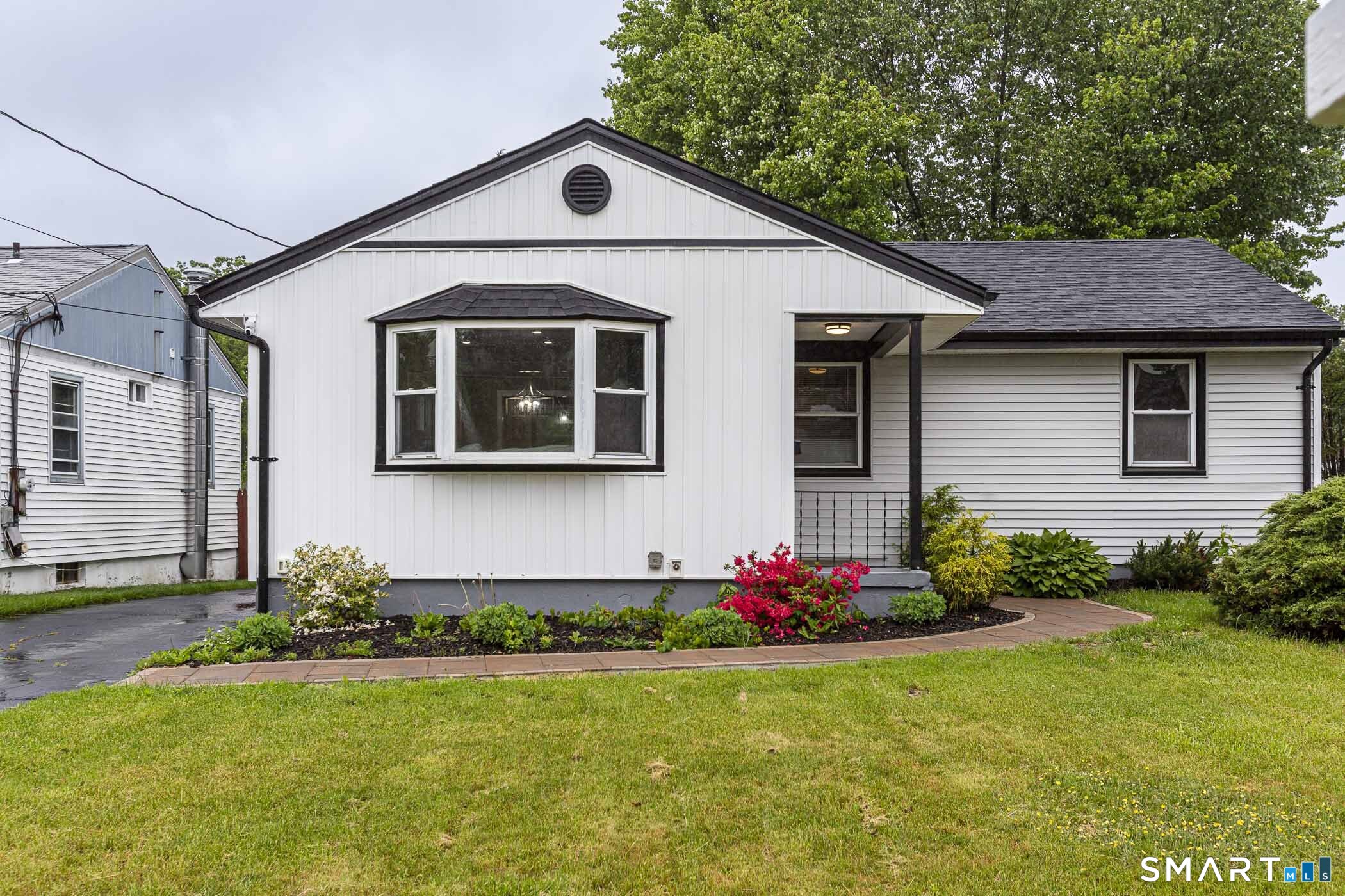 Homes for sale in West Haven, CT | 148 Central Ave, West Haven, CT 06516 | MLS# 24166538