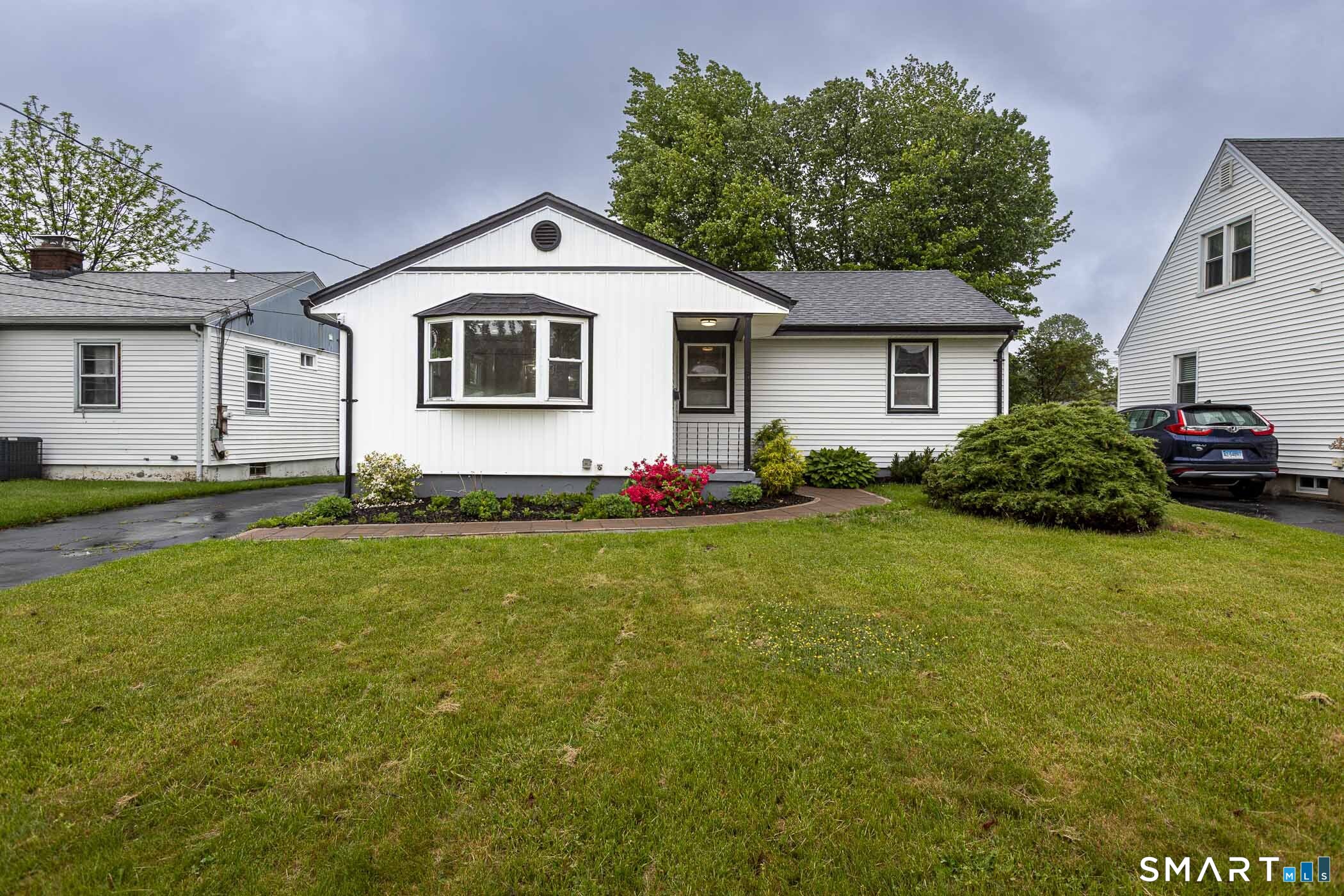 Homes for sale in West Haven, CT | 148 Central Ave, West Haven, CT 06516 | MLS# 24166538