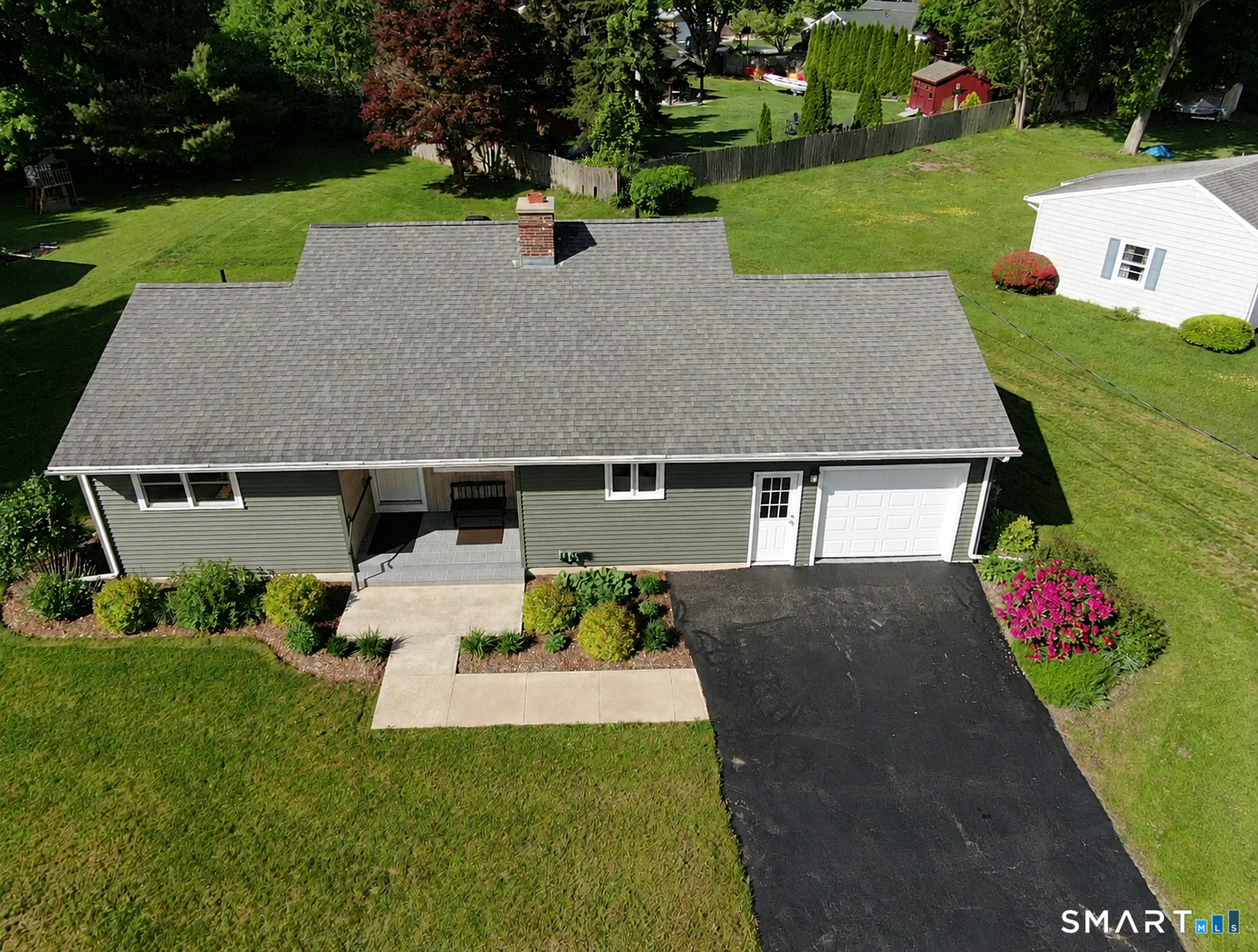 Homes for sale in Waterford, CT | 9 Miss Vans Ct, Waterford, CT 06385 | MLS# 24178570
