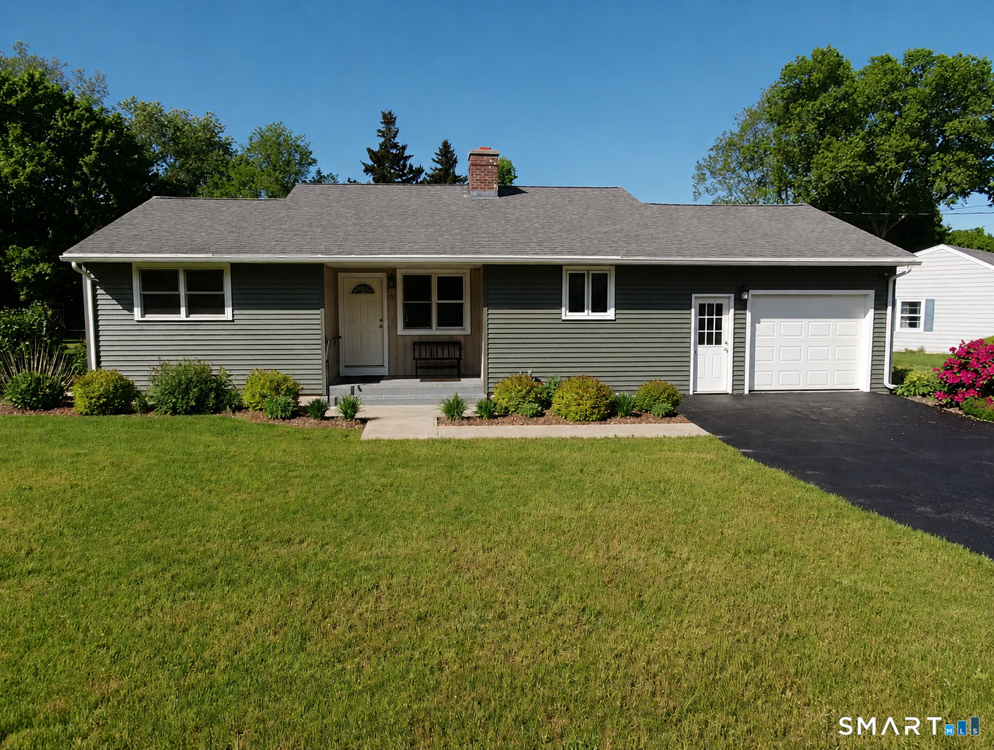 Homes for sale in Waterford, CT | 9 Miss Vans Ct, Waterford, CT 06385 | MLS# 24178570