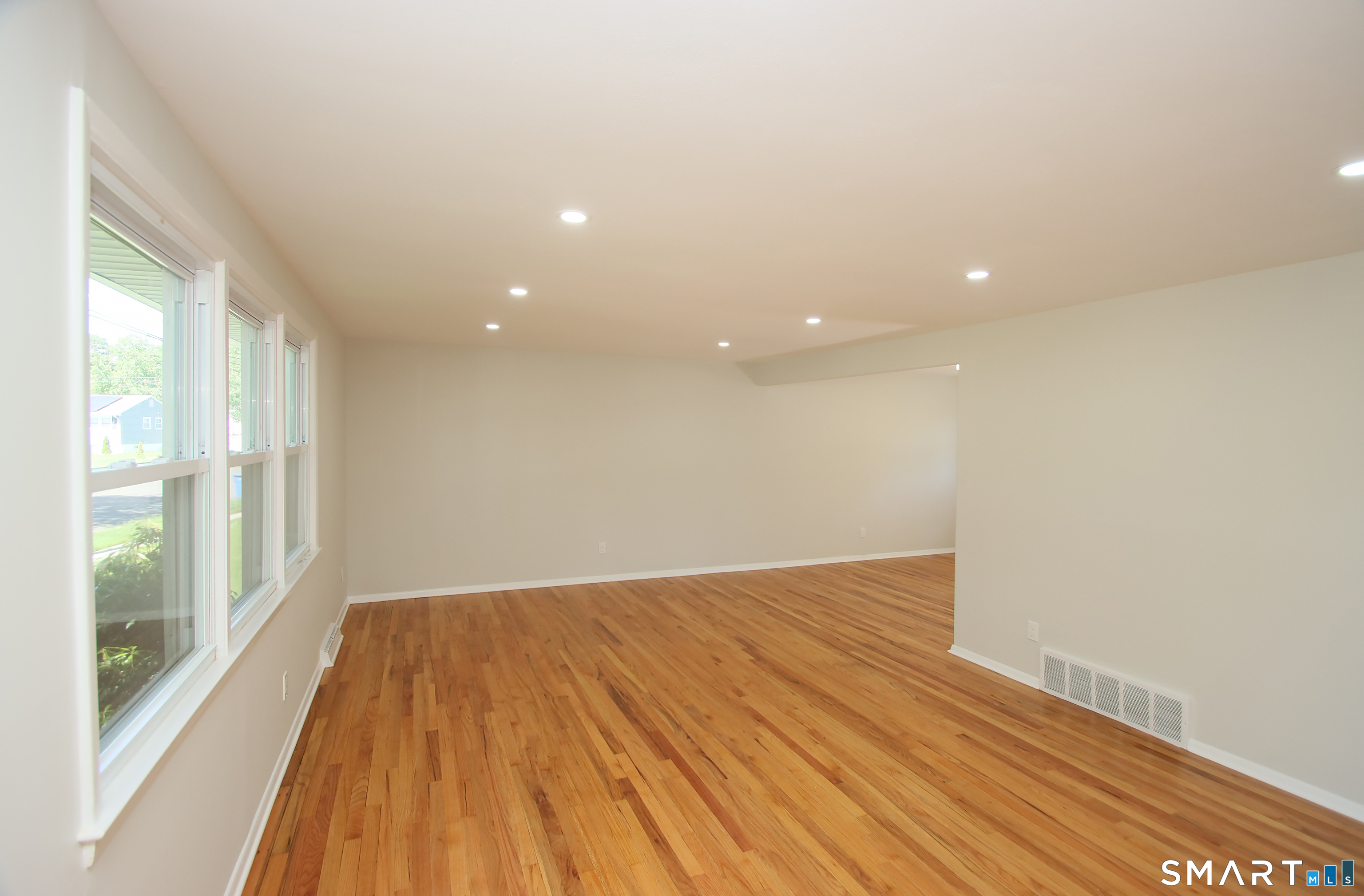 Homes for sale in Hamden, CT | 154 Hesse Rd, Hamden, CT 06517 | MLS# 24176522