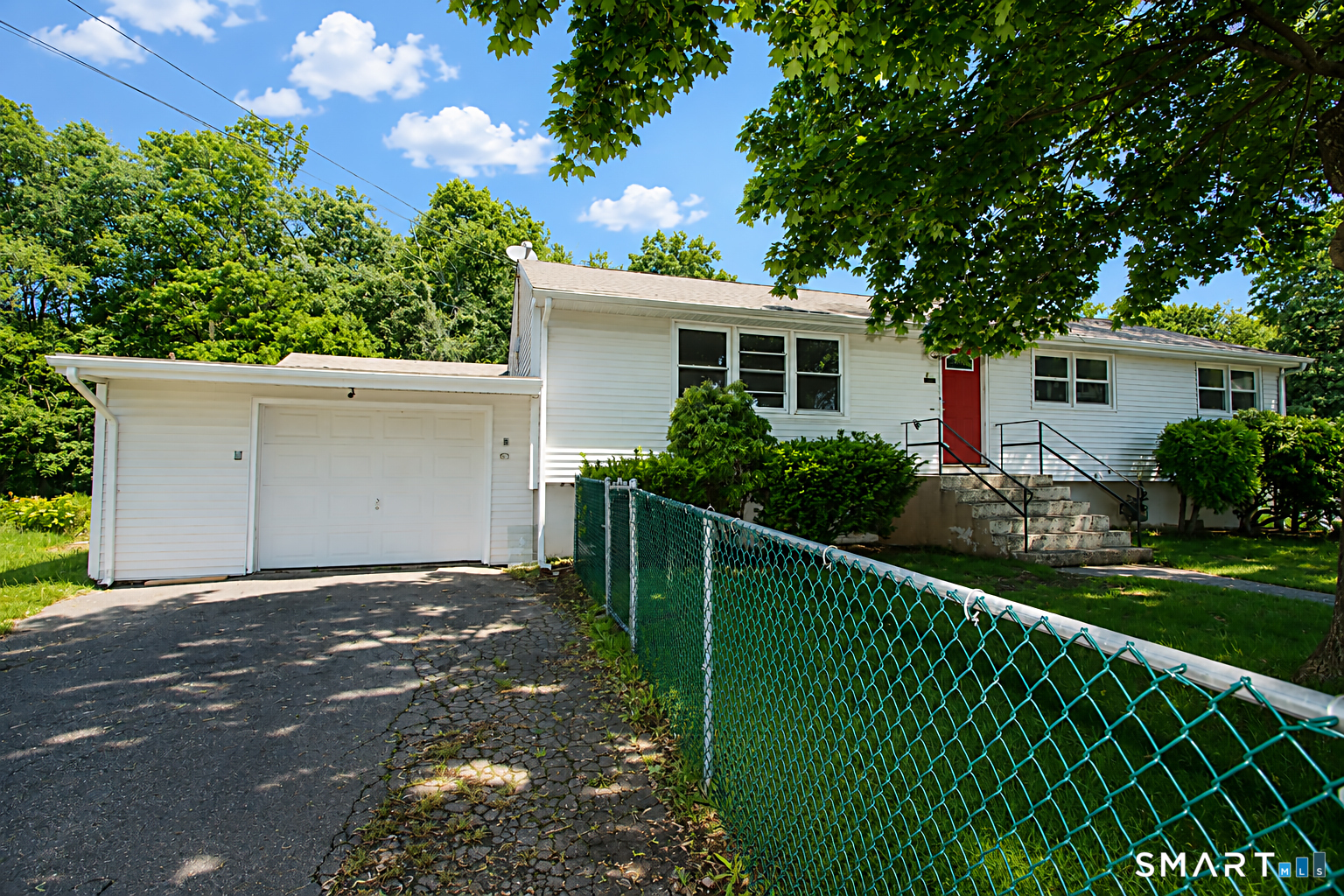 Homes for sale in Hamden, CT | 154 Hesse Rd, Hamden, CT 06517 | MLS# 24176522
