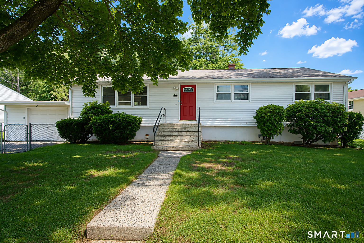 Homes for sale in Hamden, CT | 154 Hesse Rd, Hamden, CT 06517 | MLS# 24176522