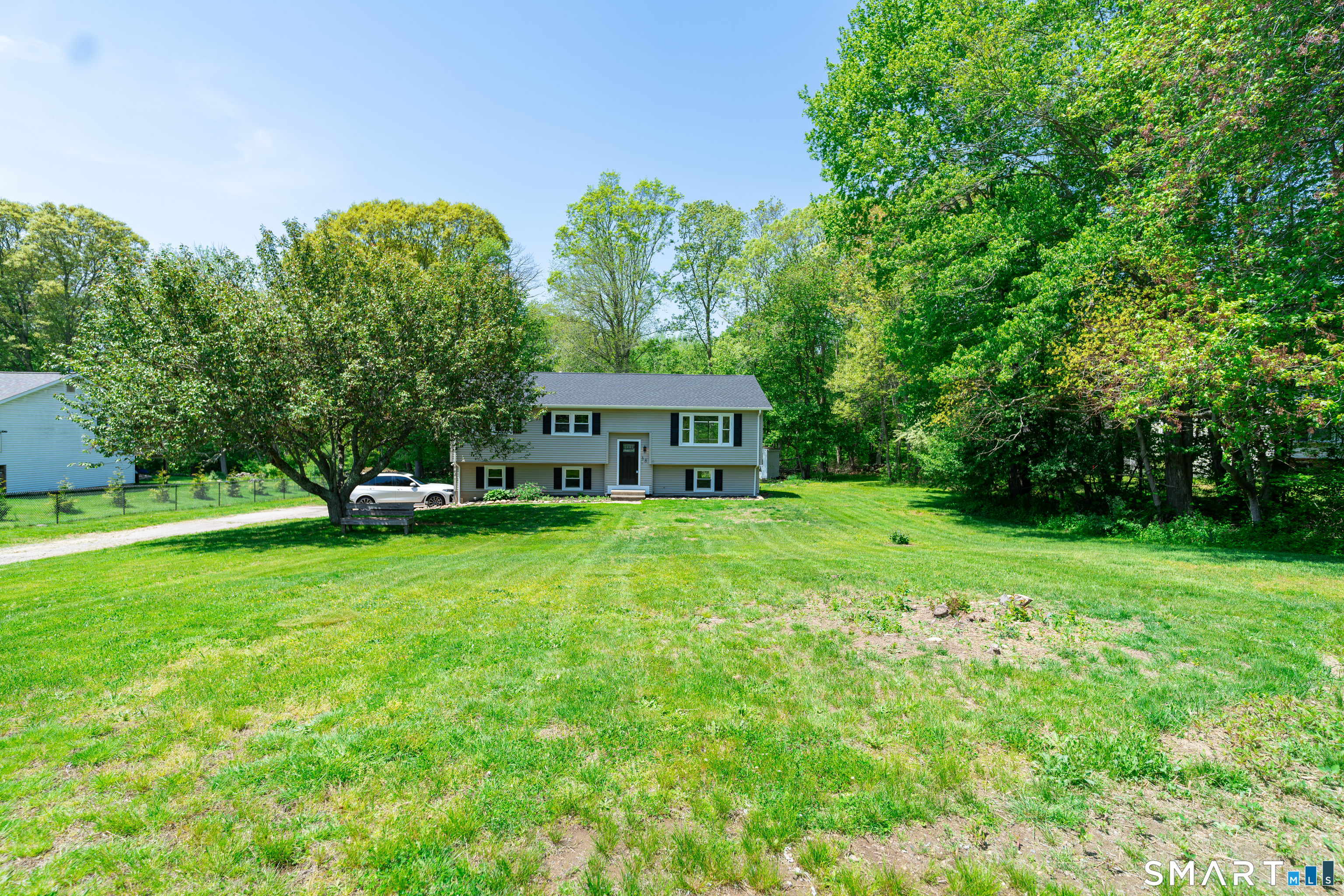 Homes for sale in Stonington, CT | 38 Deer Ridge Rd, Stonington, CT 06378 | MLS# 24156924
