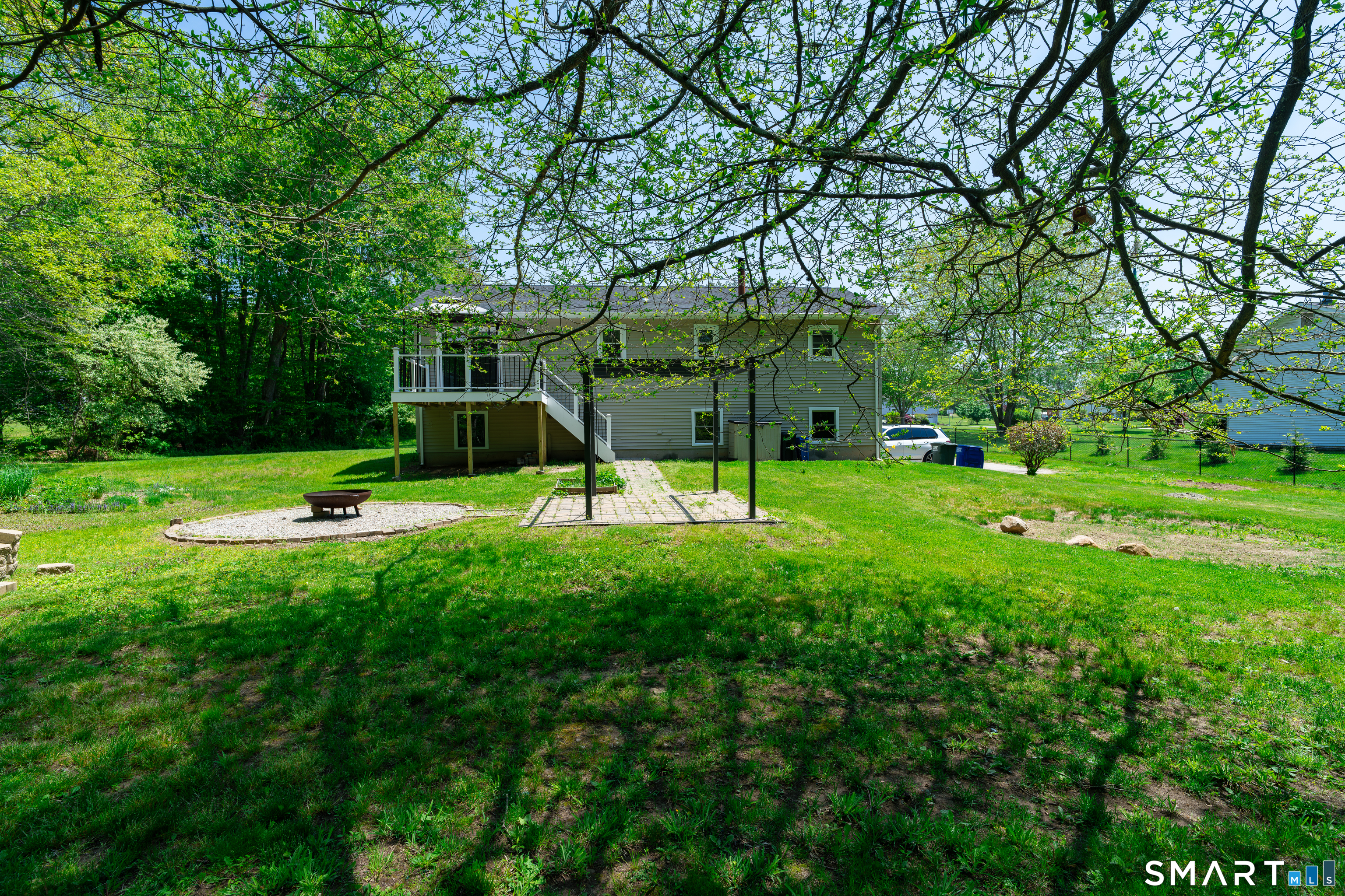 Homes for sale in Stonington, CT | 38 Deer Ridge Rd, Stonington, CT 06378 | MLS# 24156924