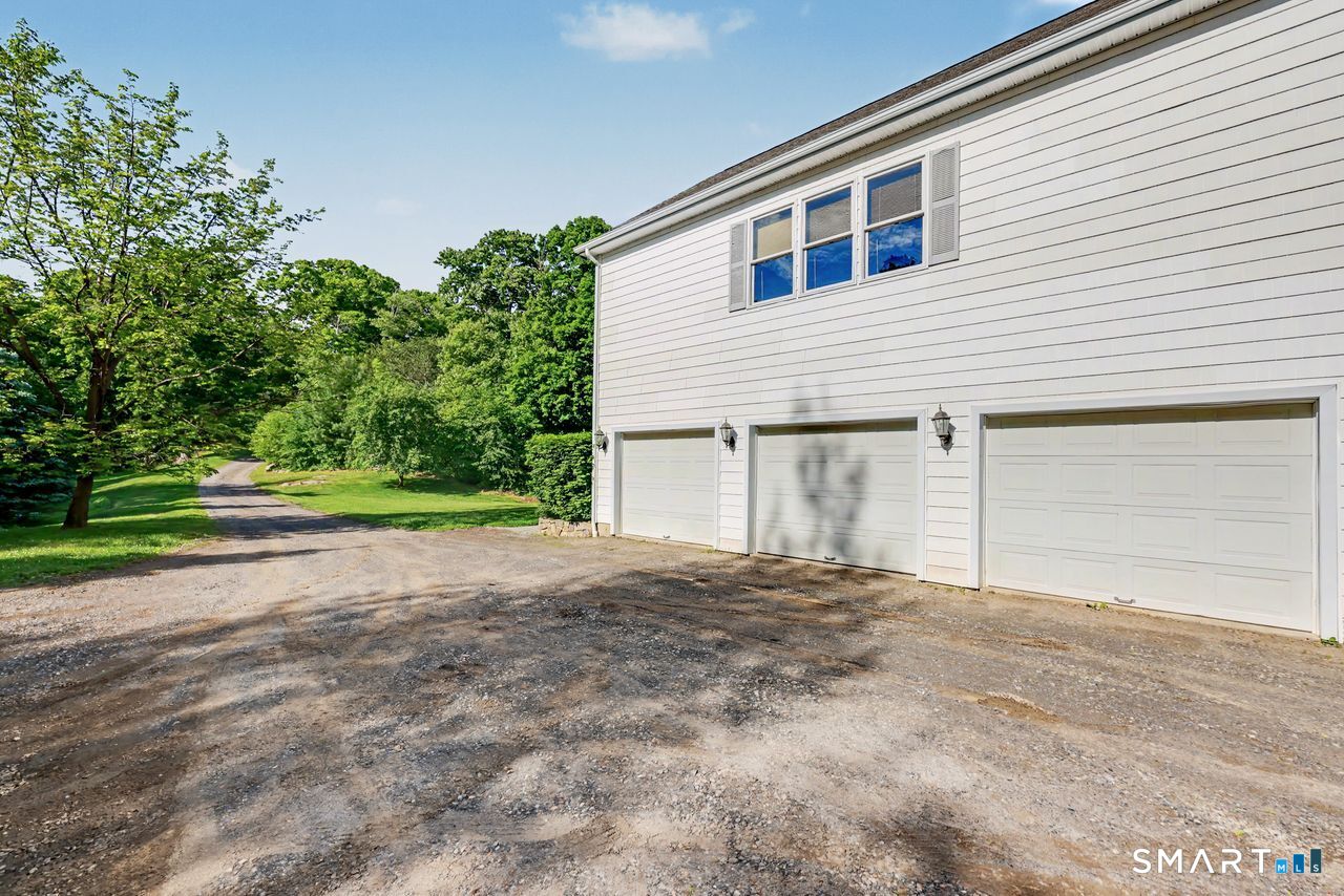 Homes for sale in Redding, CT | 28 Goodridge Rd, Redding, CT 06896 | MLS# 24175555