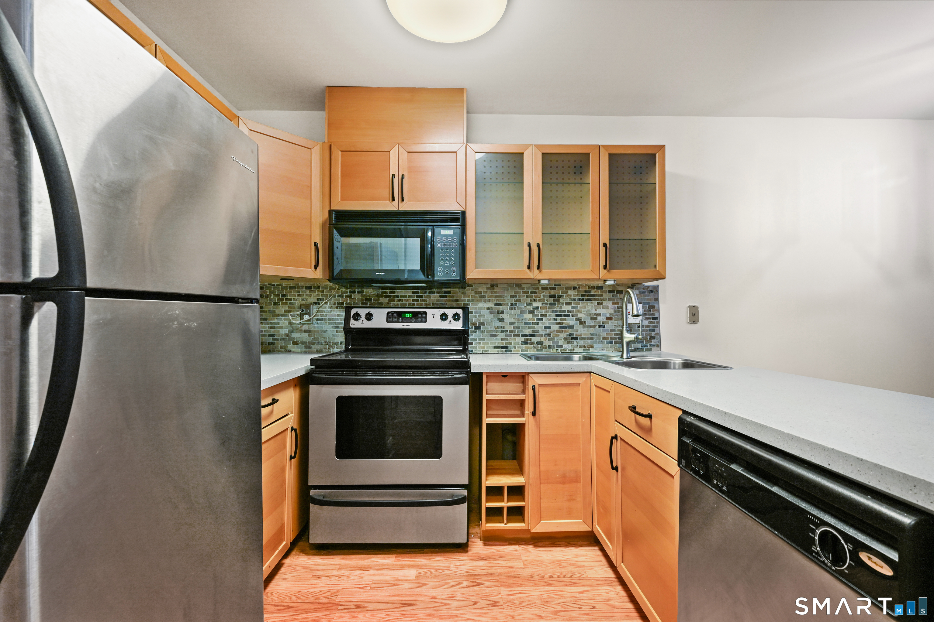 Homes for sale in Stamford, CT | 104 North St #401, Stamford, CT 06902 | MLS# 24178815