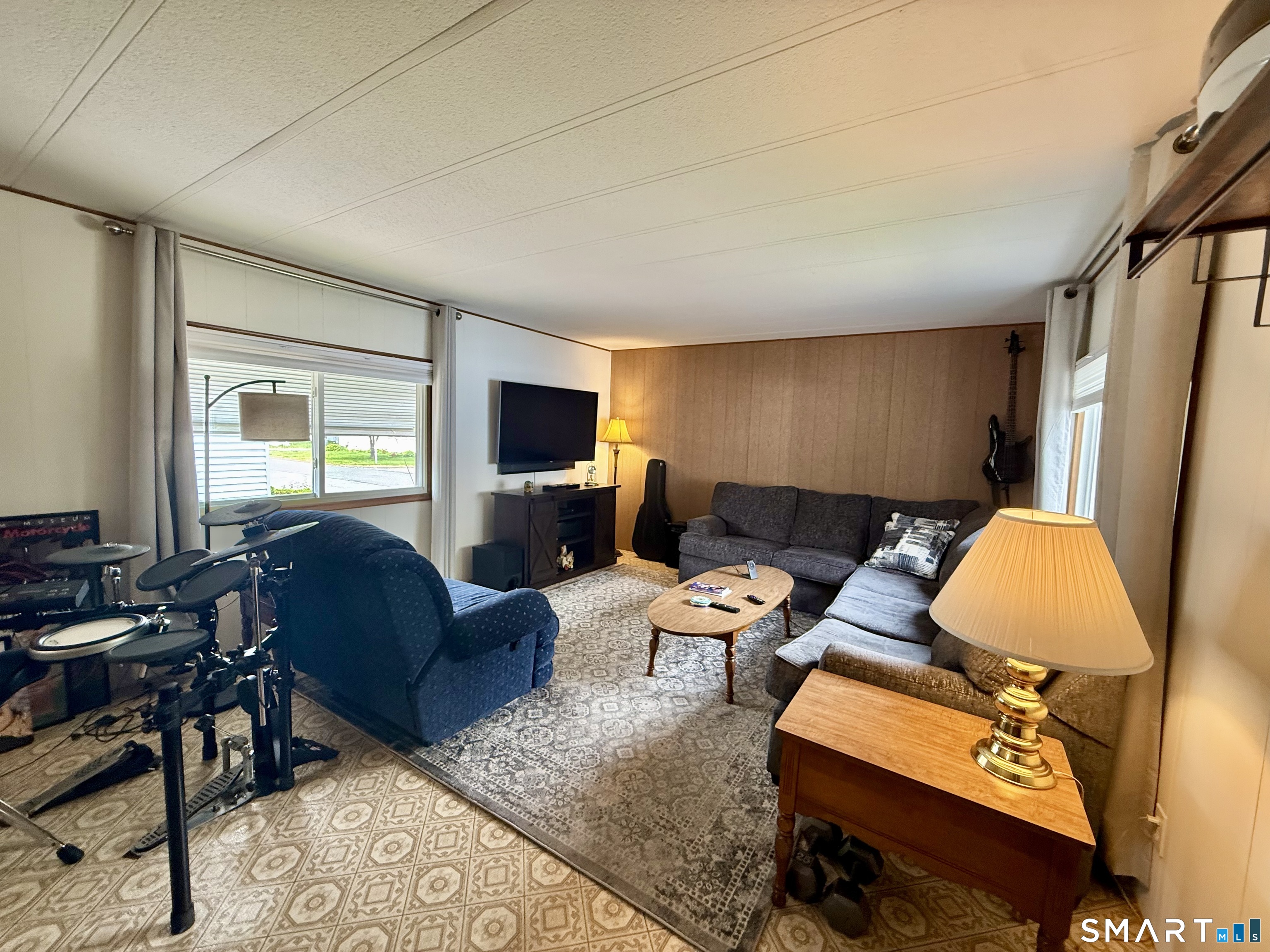 Homes for sale in East Hartford, CT | 14 Arapaho Dr, East Hartford, CT 06118 | MLS# 24178789