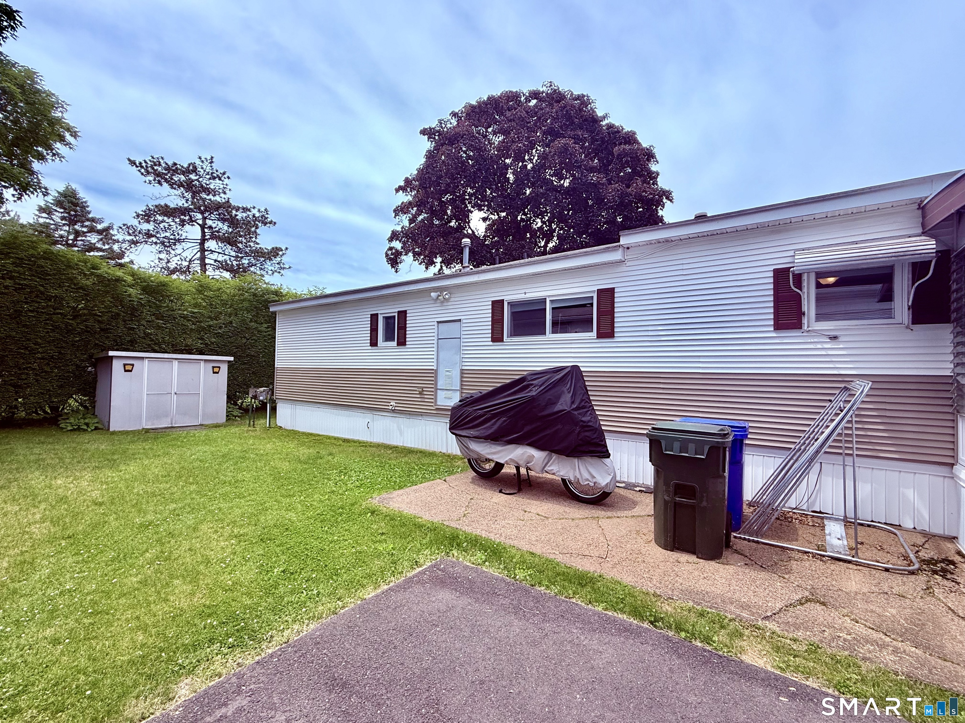 Homes for sale in East Hartford, CT | 14 Arapaho Dr, East Hartford, CT 06118 | MLS# 24178789