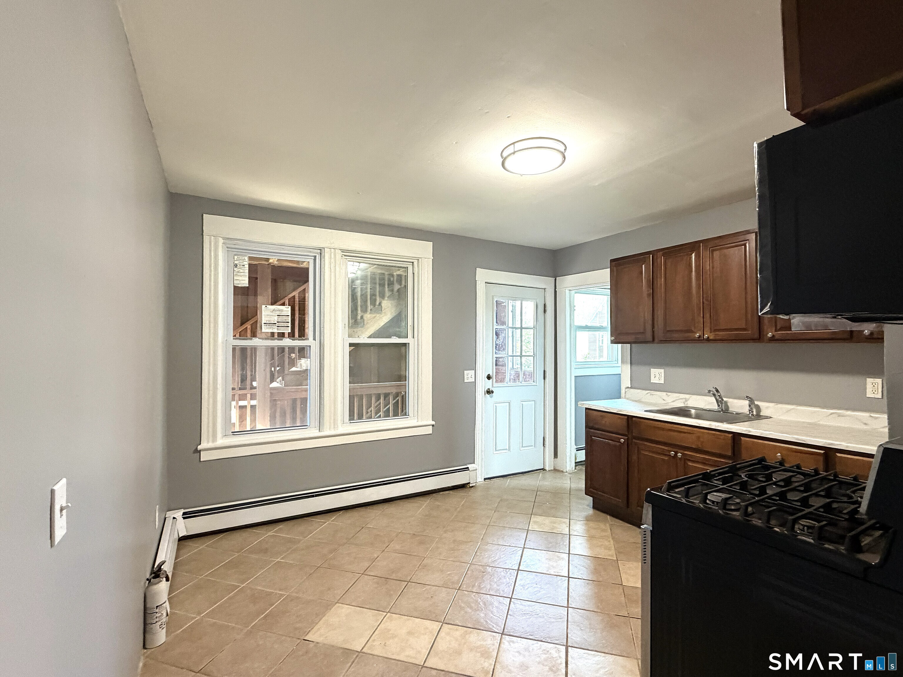 14 Cerretta Street, Stamford, Connecticut photo 2
