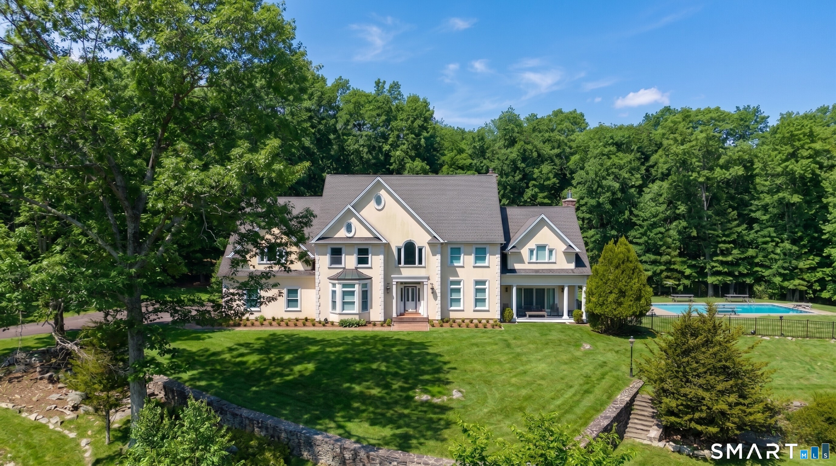 Homes for sale in Woodbury, CT | 48 Coach Light Dr, Woodbury, CT 06798 | MLS# 24168051