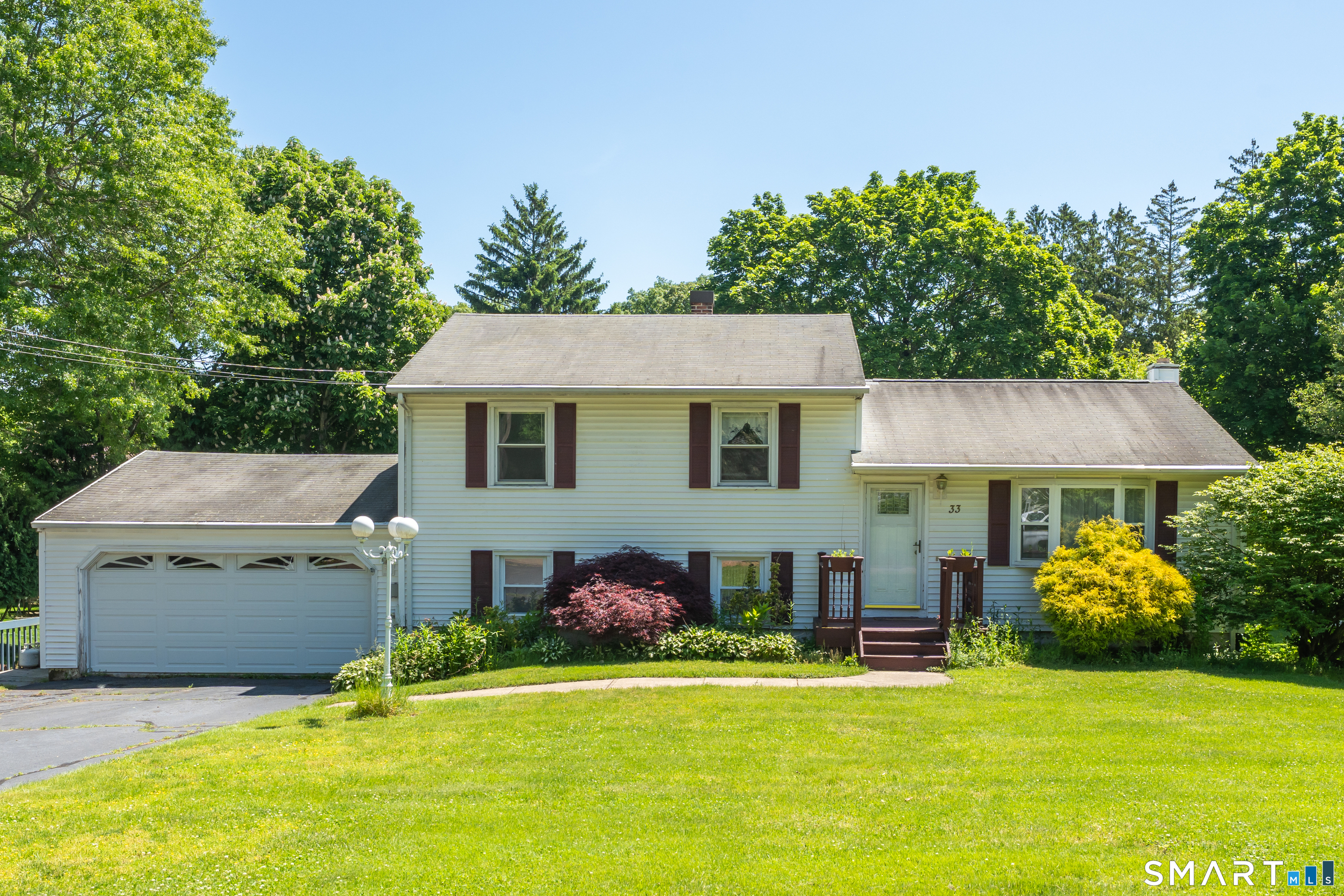 Homes for sale in North Branford, CT | 33 Deforest Dr, North Branford, CT 06471 | MLS# 24176707