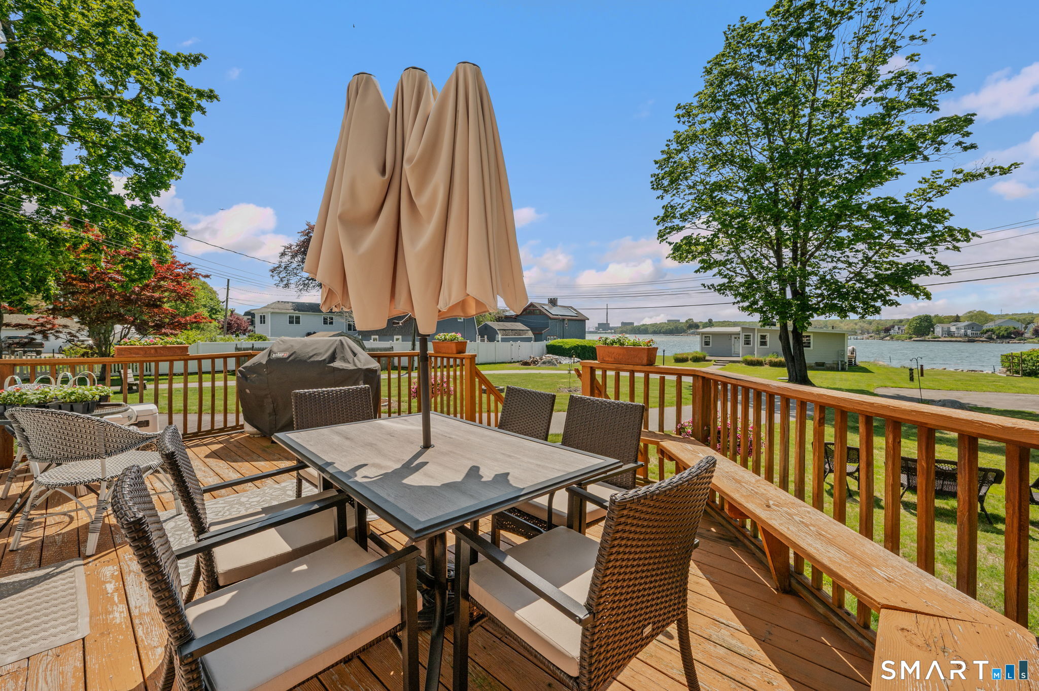 Homes for sale in Waterford, CT | 212 R Shore Rd, Waterford, CT 06385 | MLS# 24178177