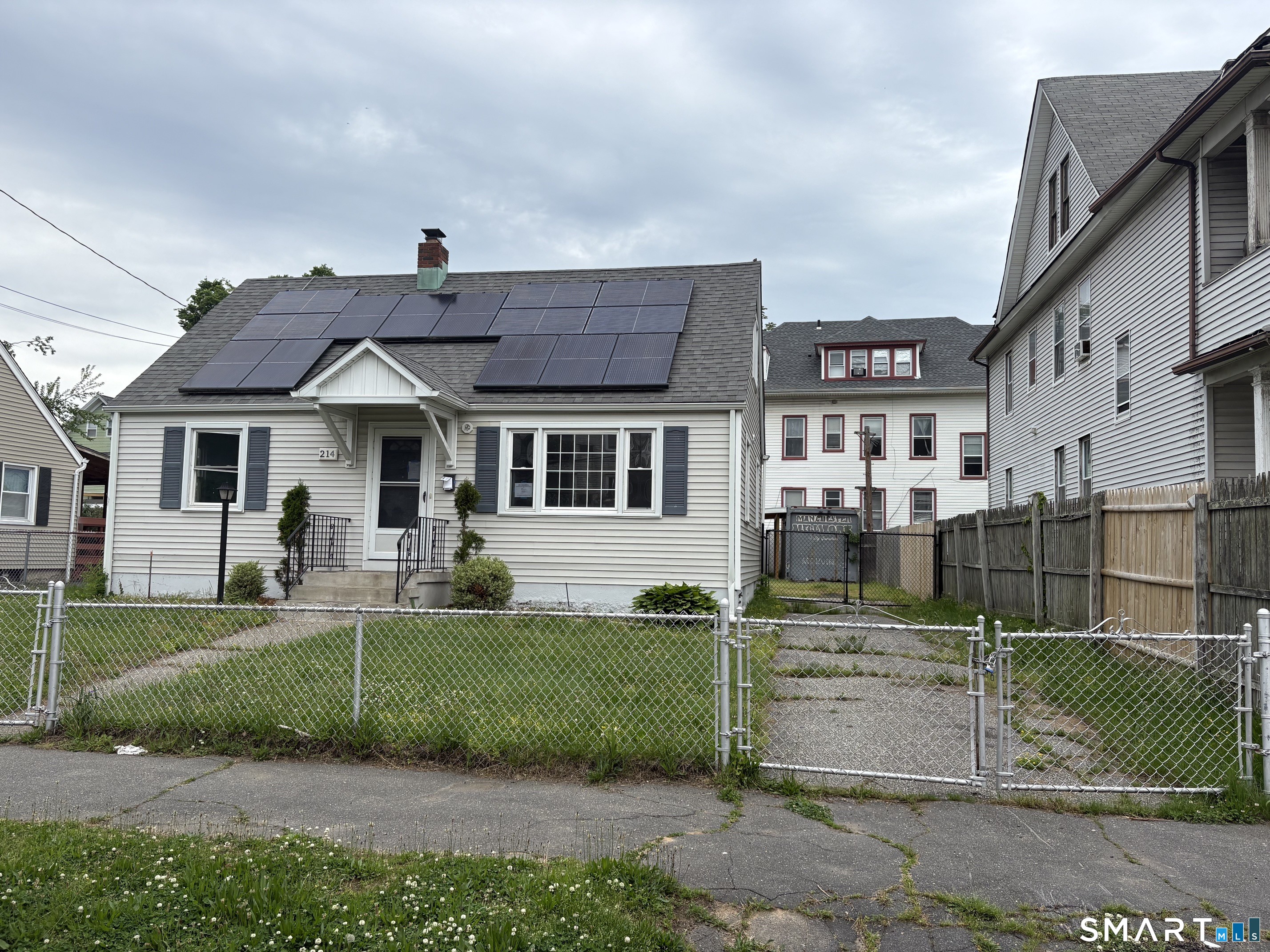 Homes for sale in Bridgeport, CT | 214 Iranistan Ave, Bridgeport, CT 06604 | MLS# 24179012