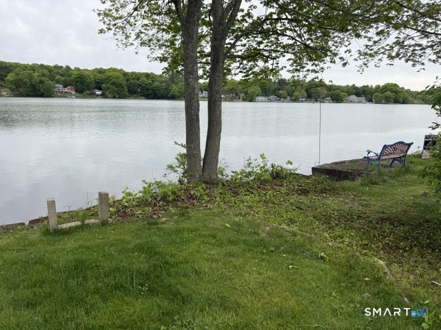 Homes for sale in Thompson, CT | 25 Lakeview St, Thompson, CT 06277 | MLS# 24174335