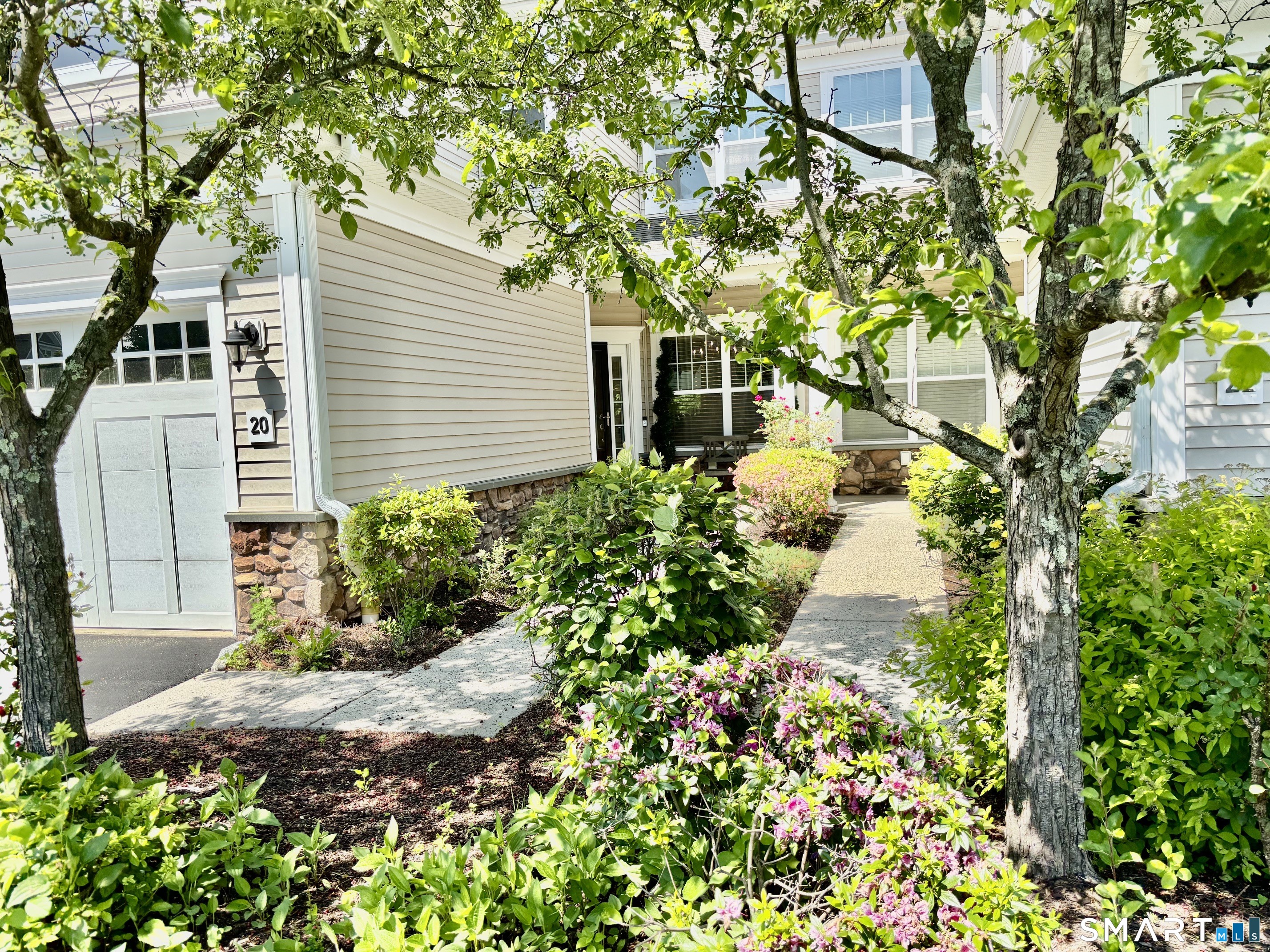 Homes for sale in Bethel, CT | 20 Great Hill Dr #20, Bethel, CT 06801 | MLS# 24160876