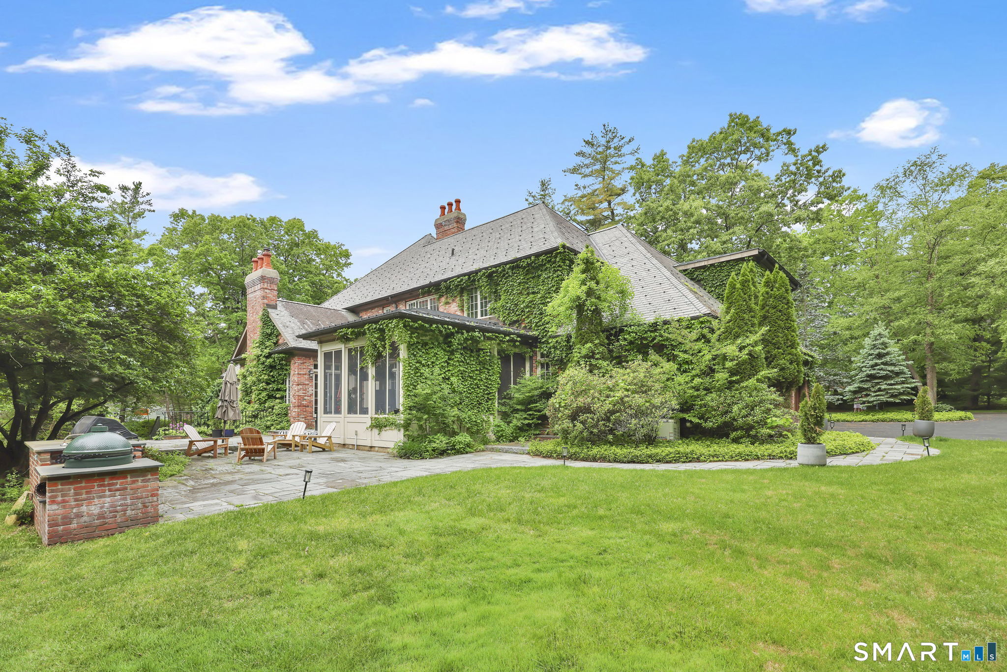 Homes for sale in Avon, CT | 14 Robkins Rd, Avon, CT 06001 | MLS# 24176818