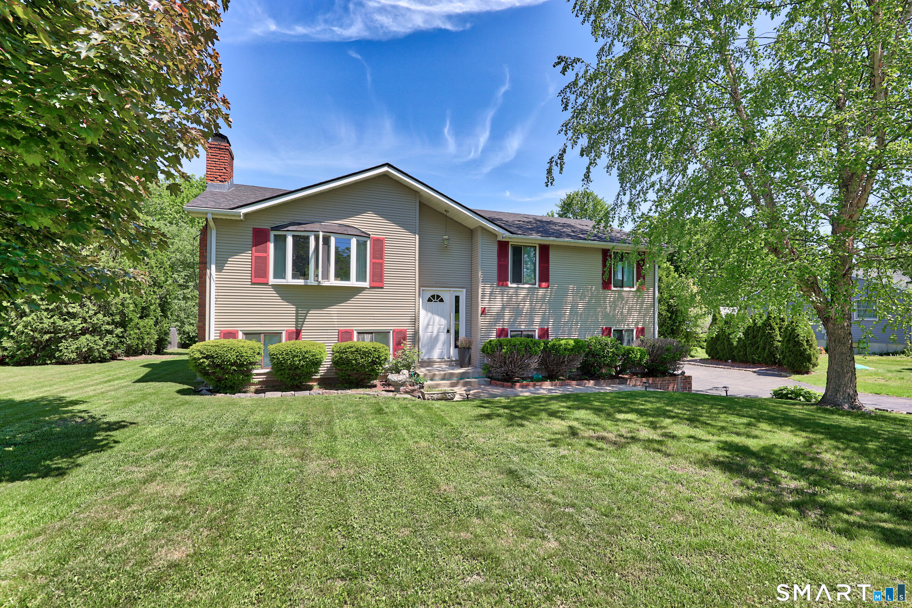 97 Dorothy Lane, Plymouth, CT 06786