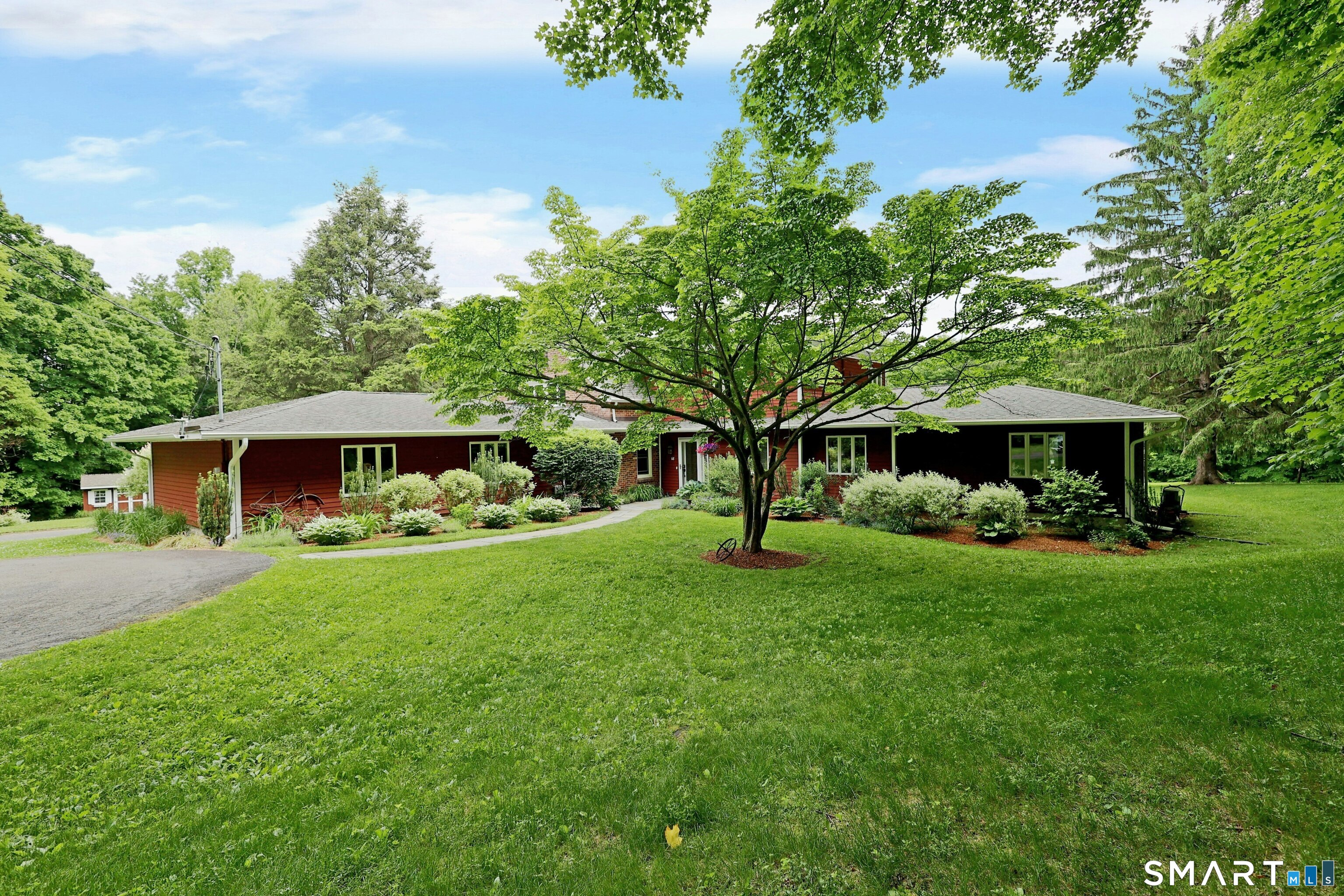 Homes for sale in Ridgefield, CT | 68 Bloomer Rd, Ridgefield, CT 06877 | MLS# 24173174