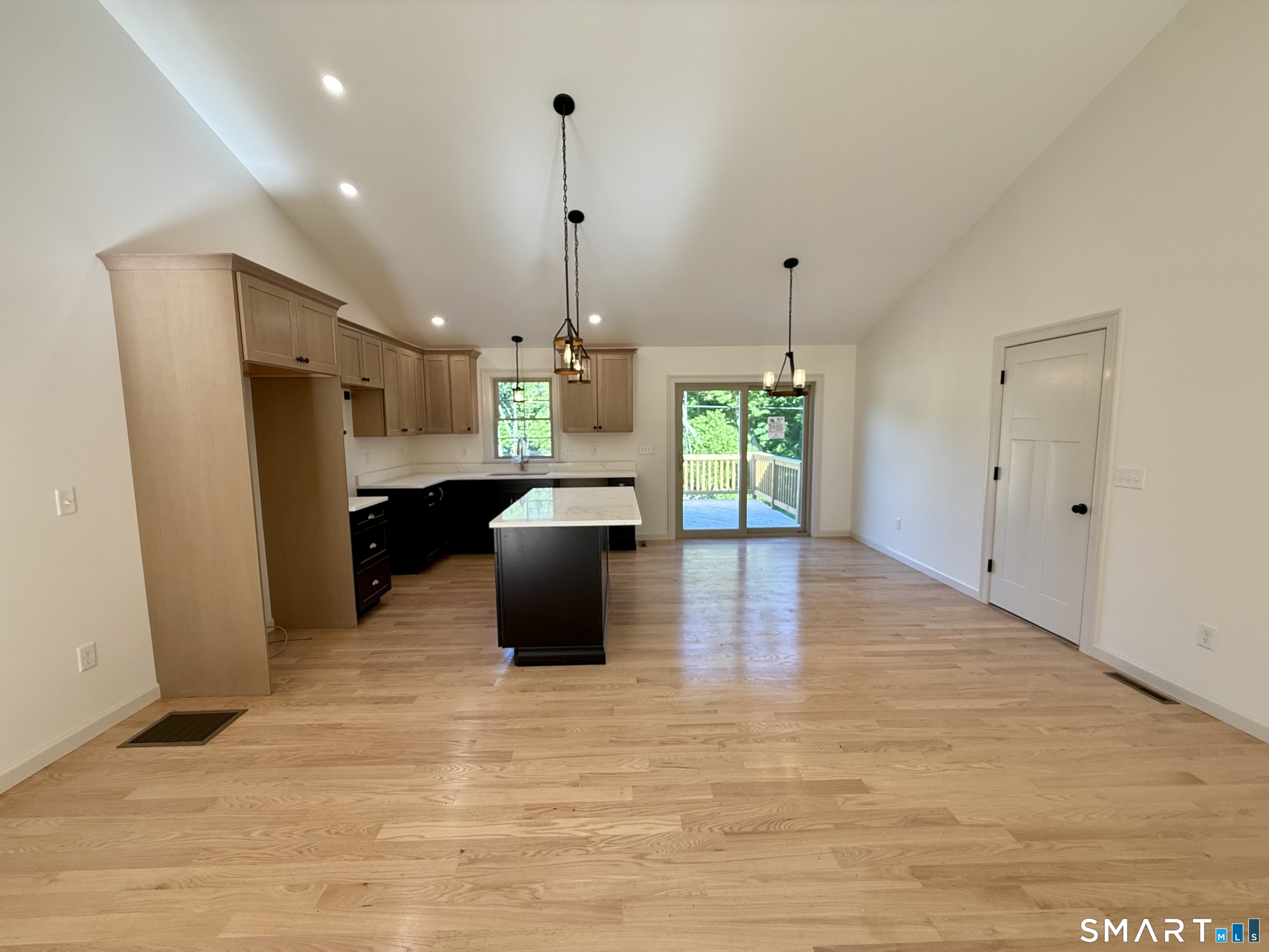 Homes for sale in Killingly, CT | 247 Green Holow Rd, Killingly, CT 06239 | MLS# 24139981