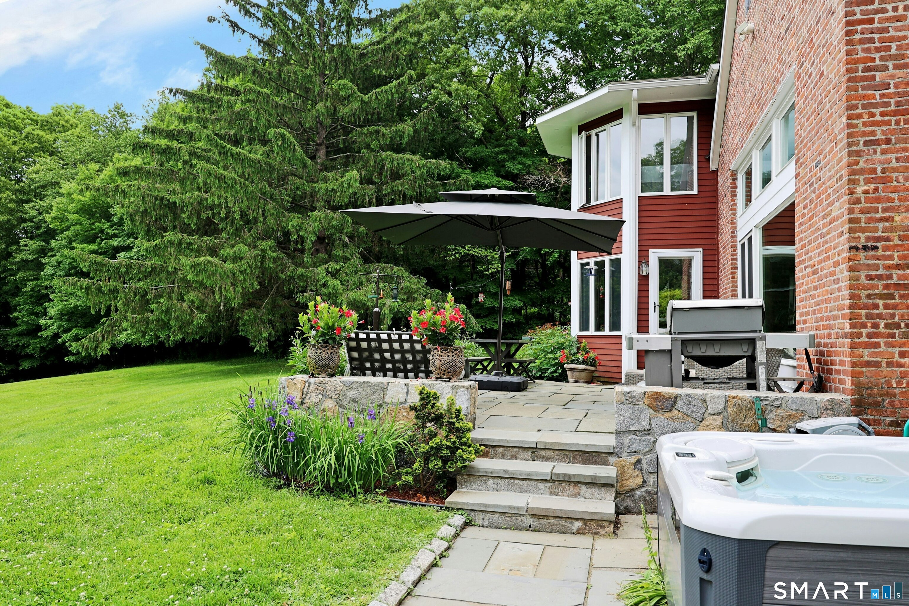 Homes for sale in Ridgefield, CT | 68 Bloomer Rd, Ridgefield, CT 06877 | MLS# 24173174