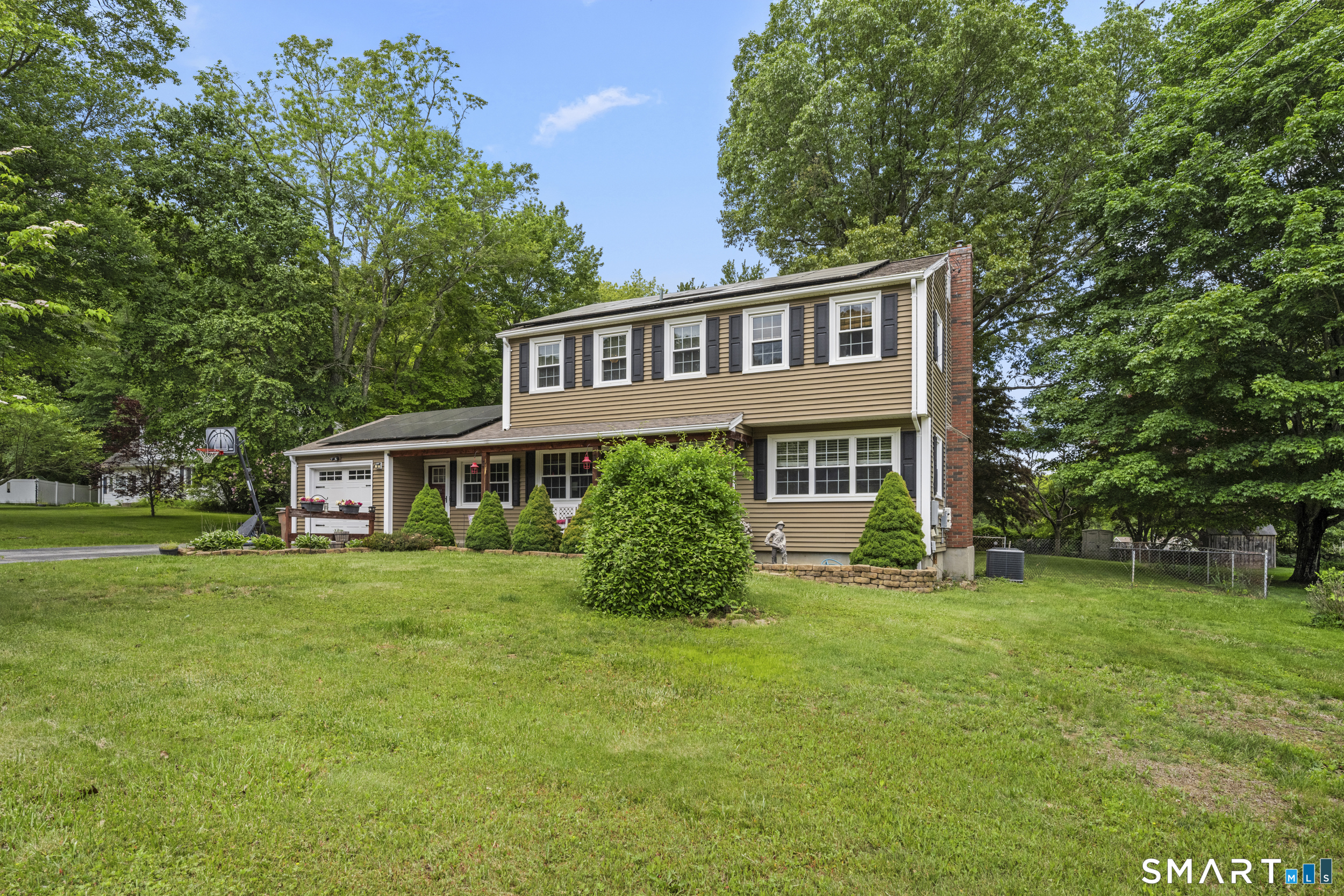Homes for sale in East Lyme, CT | 9 Monticello Dr, East Lyme, CT 06333 | MLS# 24179069