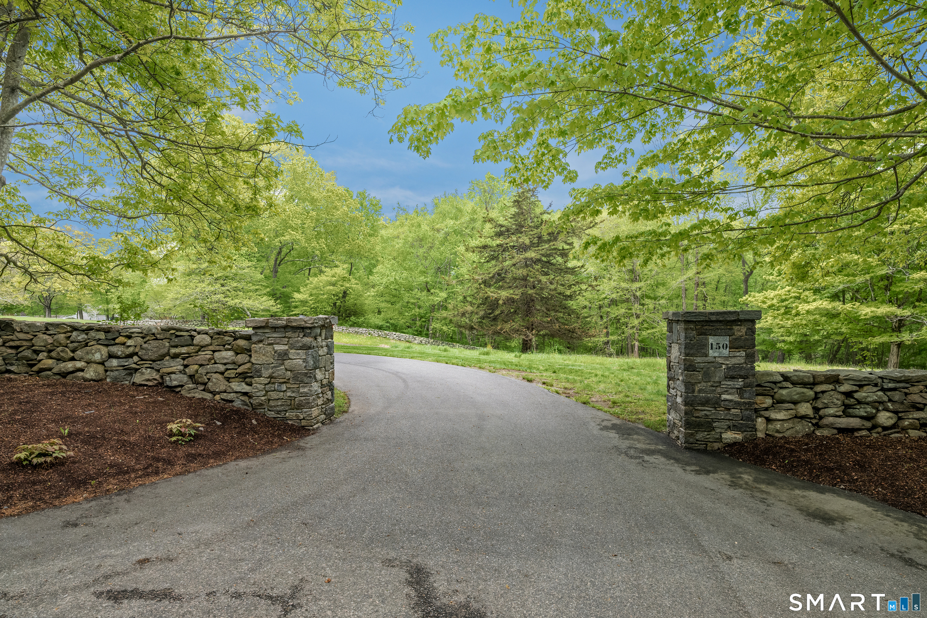 Homes for sale in Old Lyme, CT | 150 Joshuatown Rd, Old Lyme, CT 06371 | MLS# 24176753
