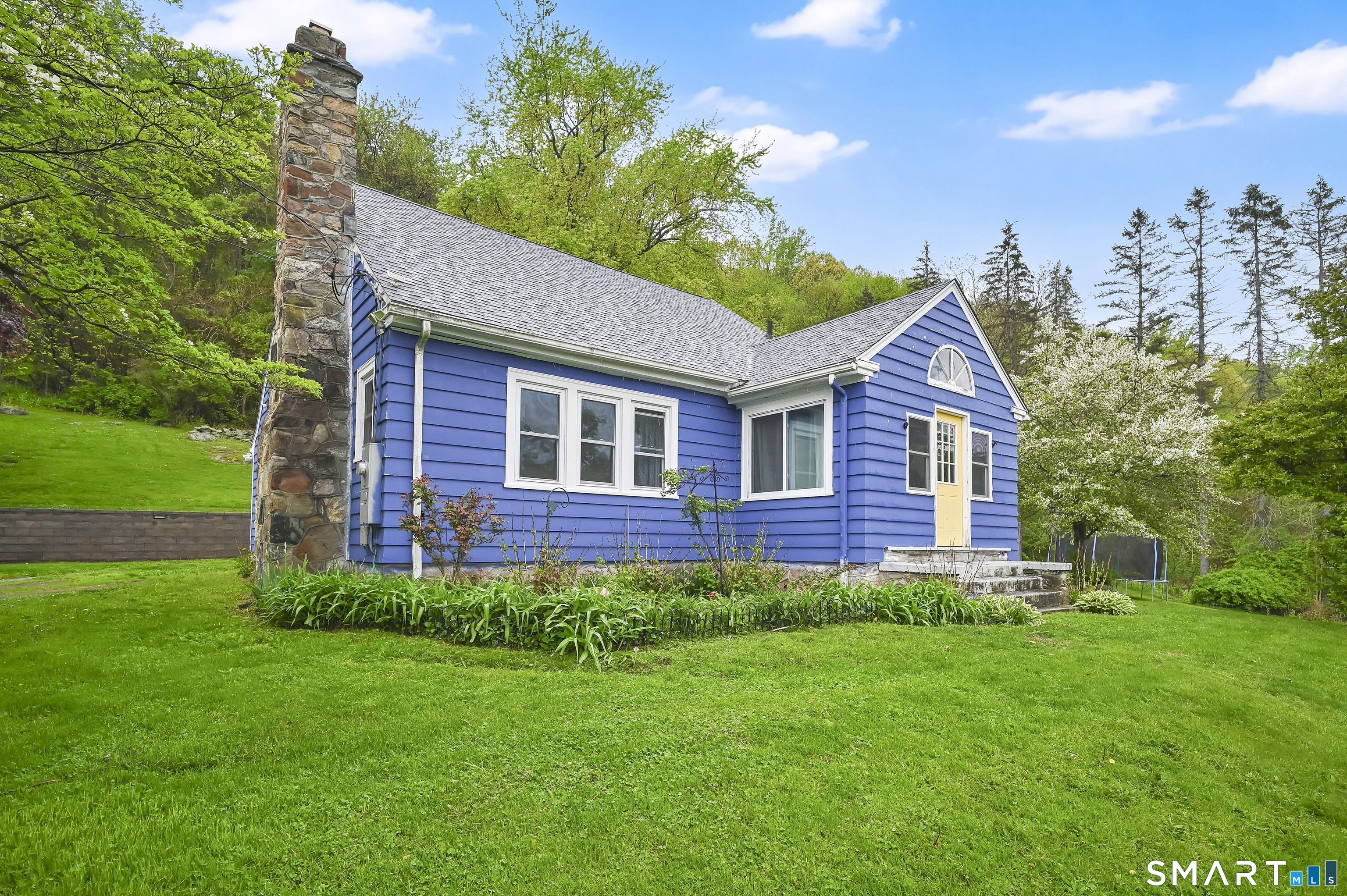 Homes for sale in Bristol, CT | 66 Case St, Bristol, CT 06010 | MLS# 24179274