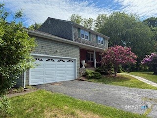 Homes for sale in Orange, CT | 11 Williamsburg Dr, Orange, CT 06477 | MLS# 24158938