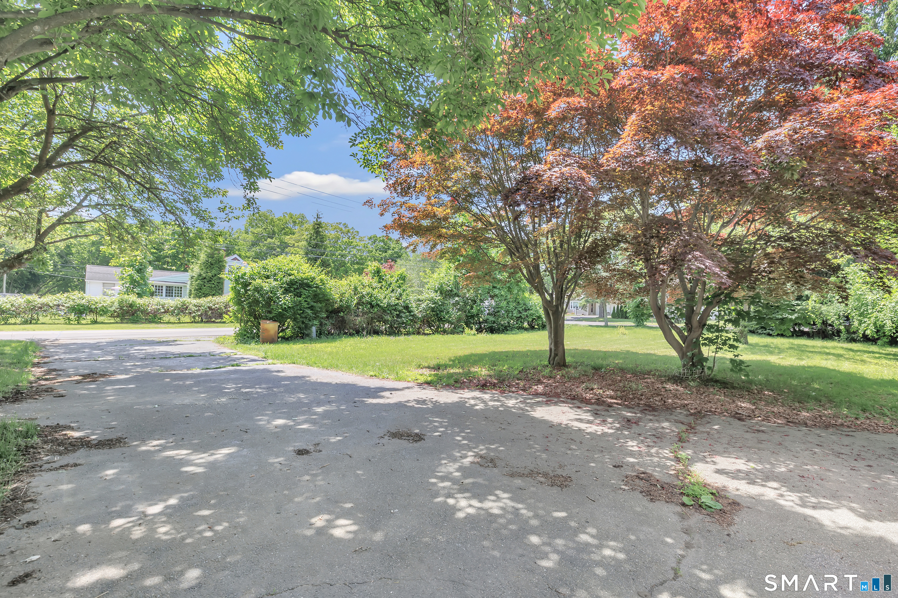 Homes for sale in Stratford, CT | 670 Wigwam Ln, Stratford, CT 06614 | MLS# 24179579