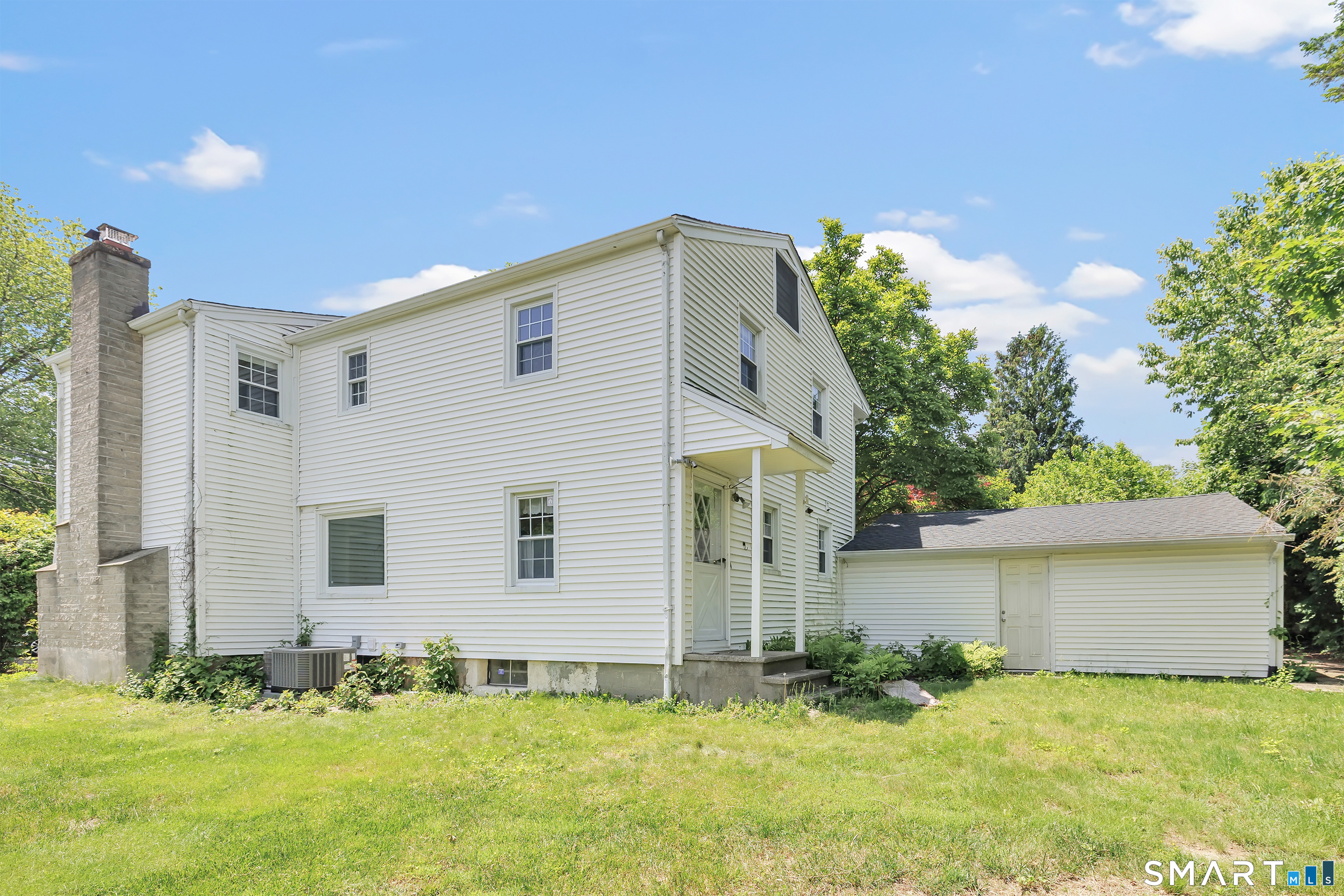 Homes for sale in Stratford, CT | 670 Wigwam Ln, Stratford, CT 06614 | MLS# 24179579