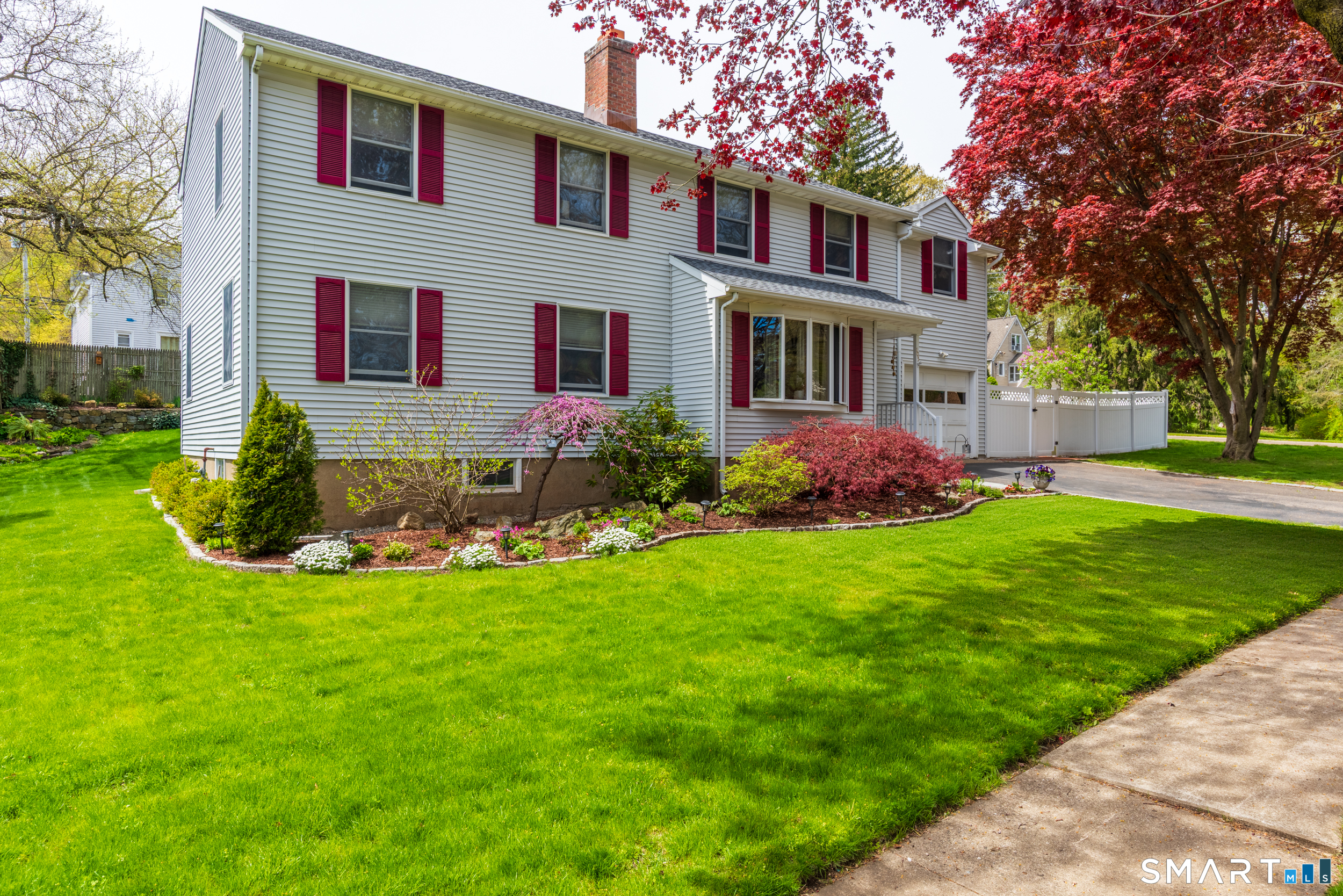 Homes for sale in Stratford, CT | 105 Meadow Wood Rd, Stratford, CT 06614 | MLS# 24179548