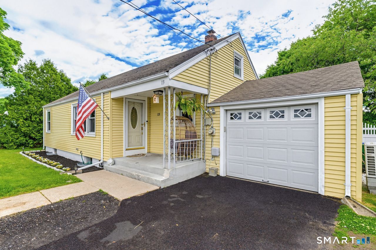 Homes for sale in Waterford, CT | 13 Miner Ave, Waterford, CT 06385 | MLS# 24179606