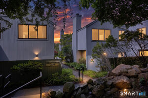 6 Hollyberry Lane, Unit 6