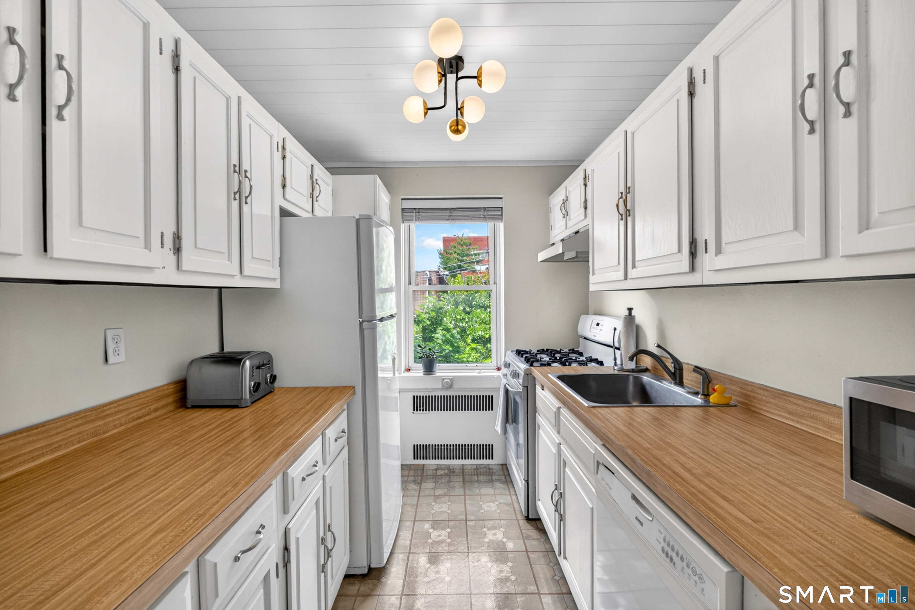 Homes for sale in Stamford, CT | 70 Strawberry Hill Ave #6-3C, Stamford, CT 06902 | MLS# 24179896