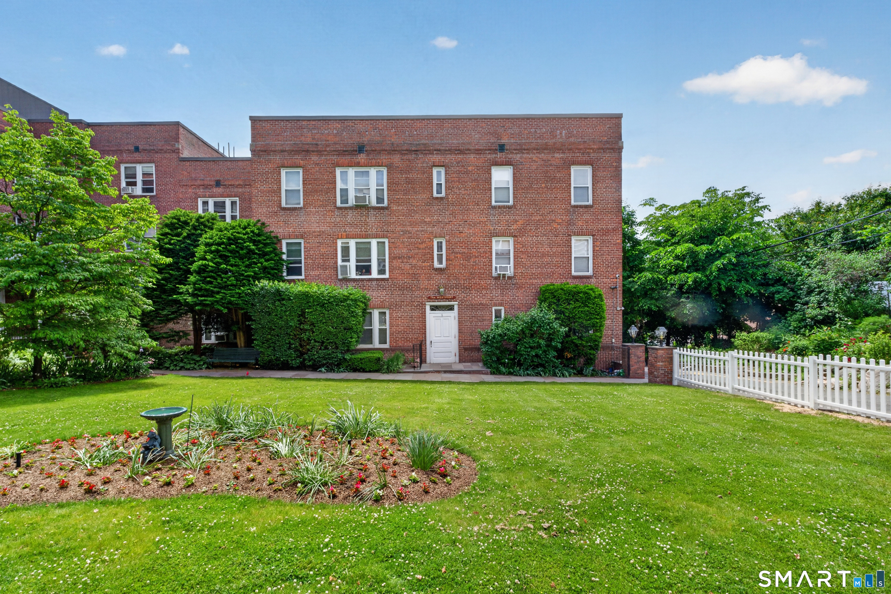 Homes for sale in Stamford, CT | 70 Strawberry Hill Ave #6-3C, Stamford, CT 06902 | MLS# 24179896