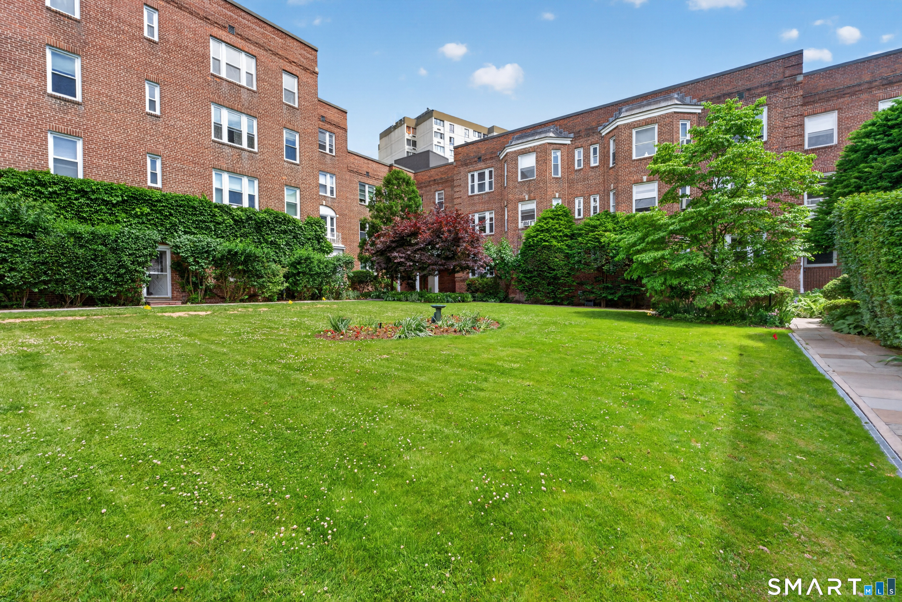 Homes for sale in Stamford, CT | 70 Strawberry Hill Ave #6-3C, Stamford, CT 06902 | MLS# 24179896