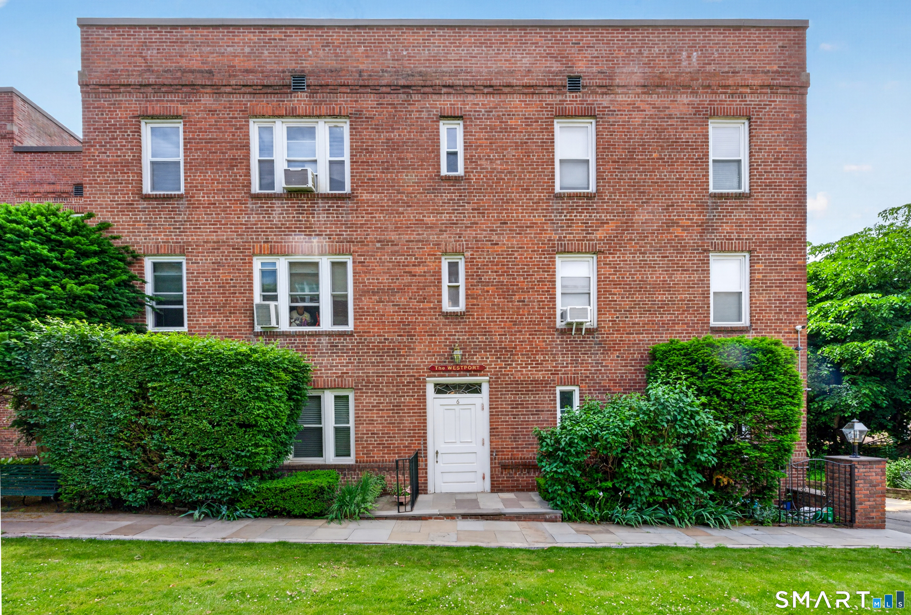 Homes for sale in Stamford, CT | 70 Strawberry Hill Ave #6-3C, Stamford, CT 06902 | MLS# 24179896