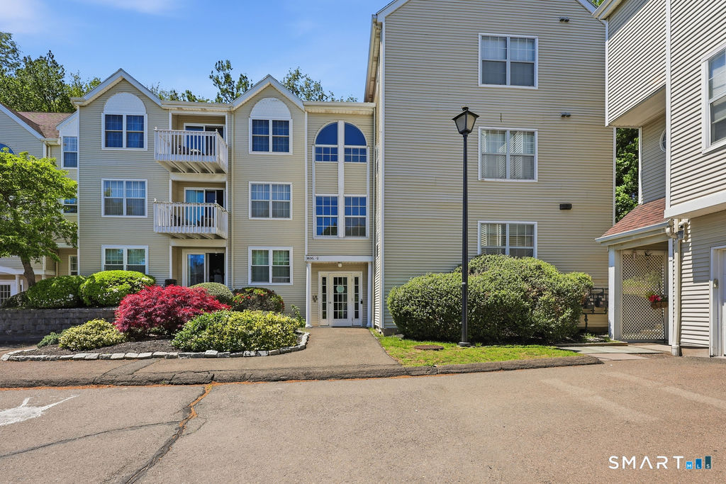 Homes for sale in Hamden, CT | 2390 State St #2U, Hamden, CT 06517 | MLS# 24174893