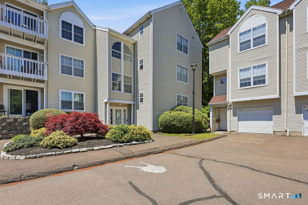 Homes for sale in Hamden, CT | 2390 State St #2U, Hamden, CT 06517 | MLS# 24174893