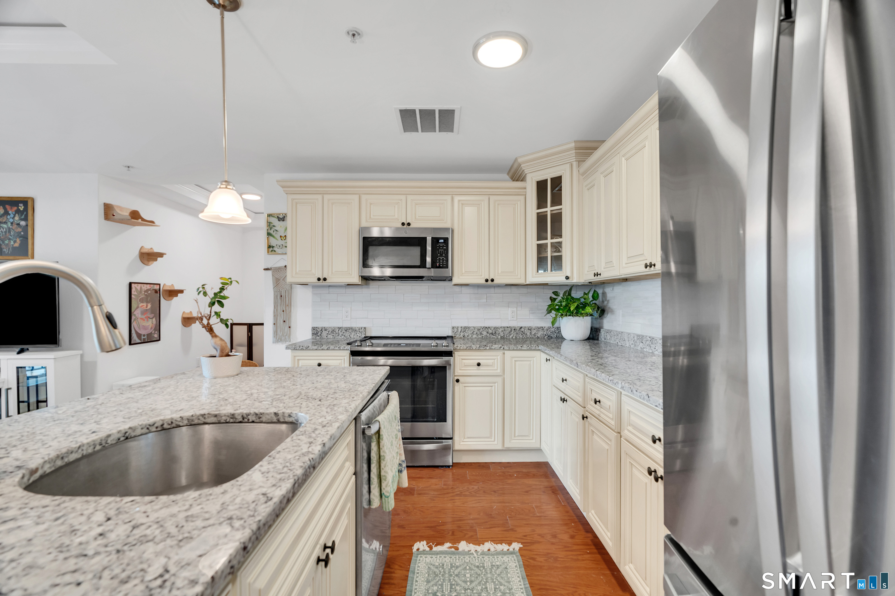 Homes for sale in New London, CT | 461 Bank St #706, New London, CT 06320 | MLS# 24177501