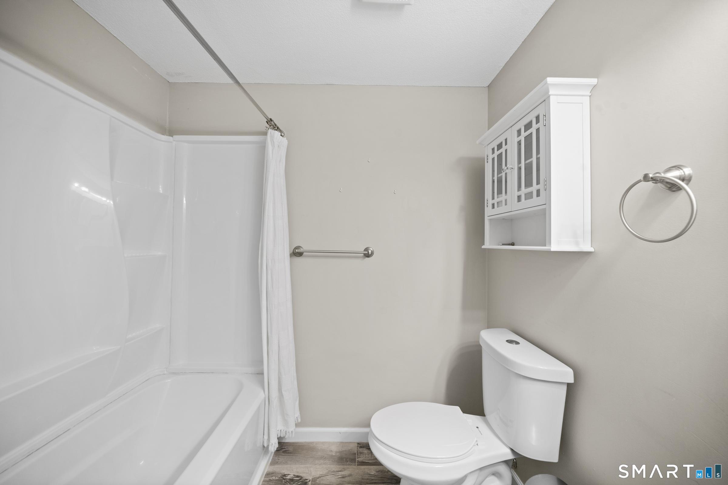 102 Oak Ridge Drive 102