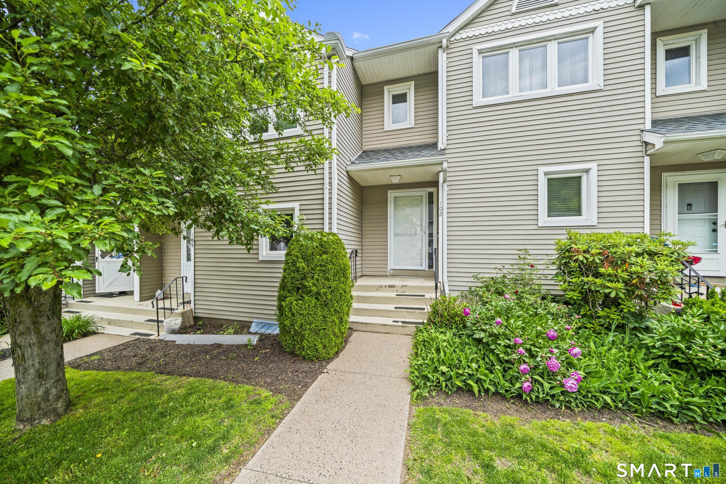 102 Oak Ridge Drive 102