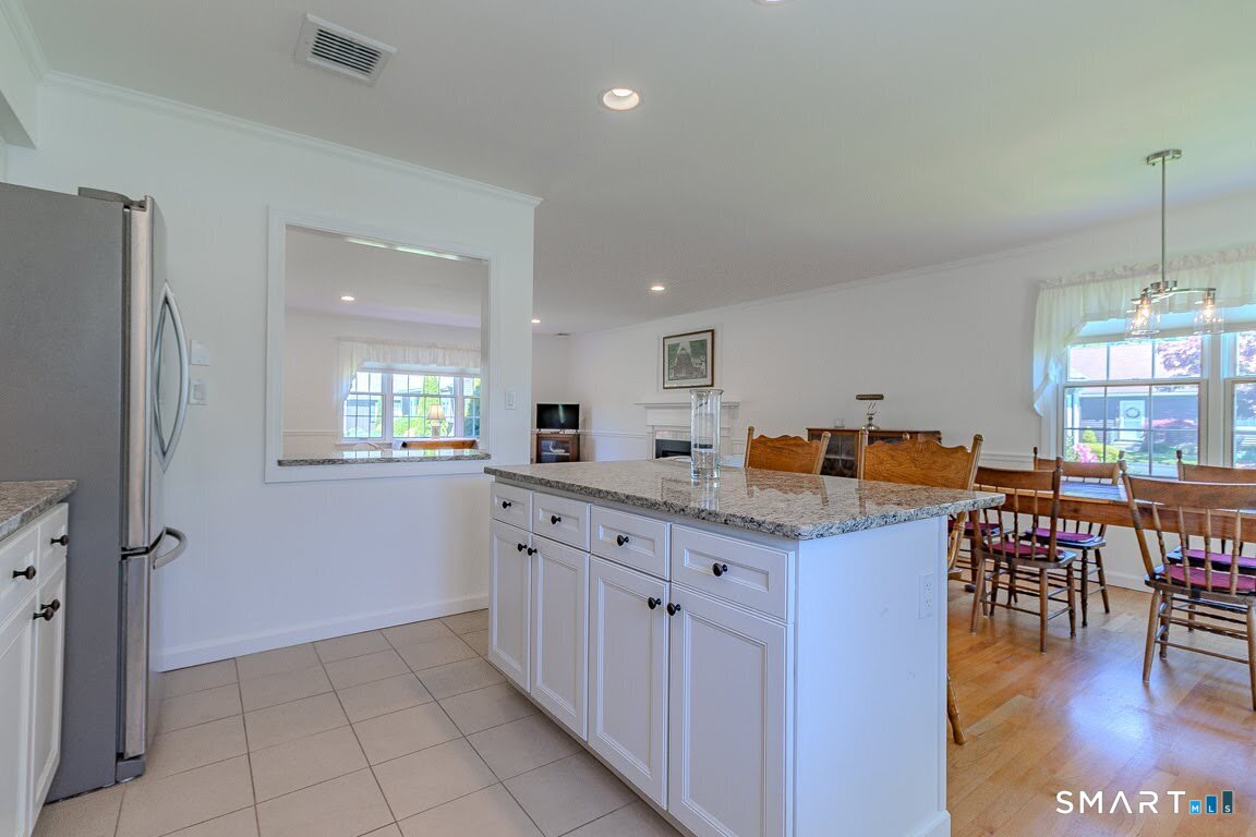 Homes for sale in Madison, CT | 5 Thelbridge St #5, Madison, CT 06443 | MLS# 24178470