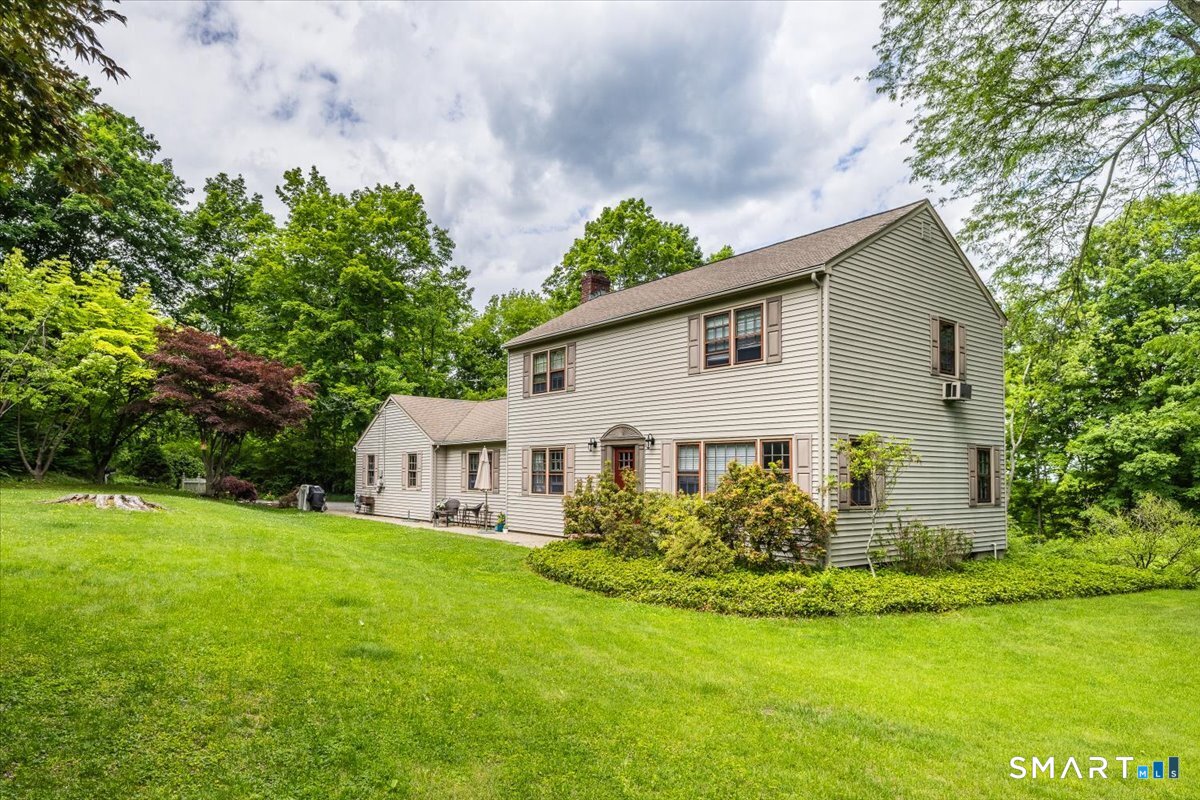 Homes for sale in Newtown, CT | 5 Mount Pleasant Rd, Newtown, CT 06470 | MLS# 24146016