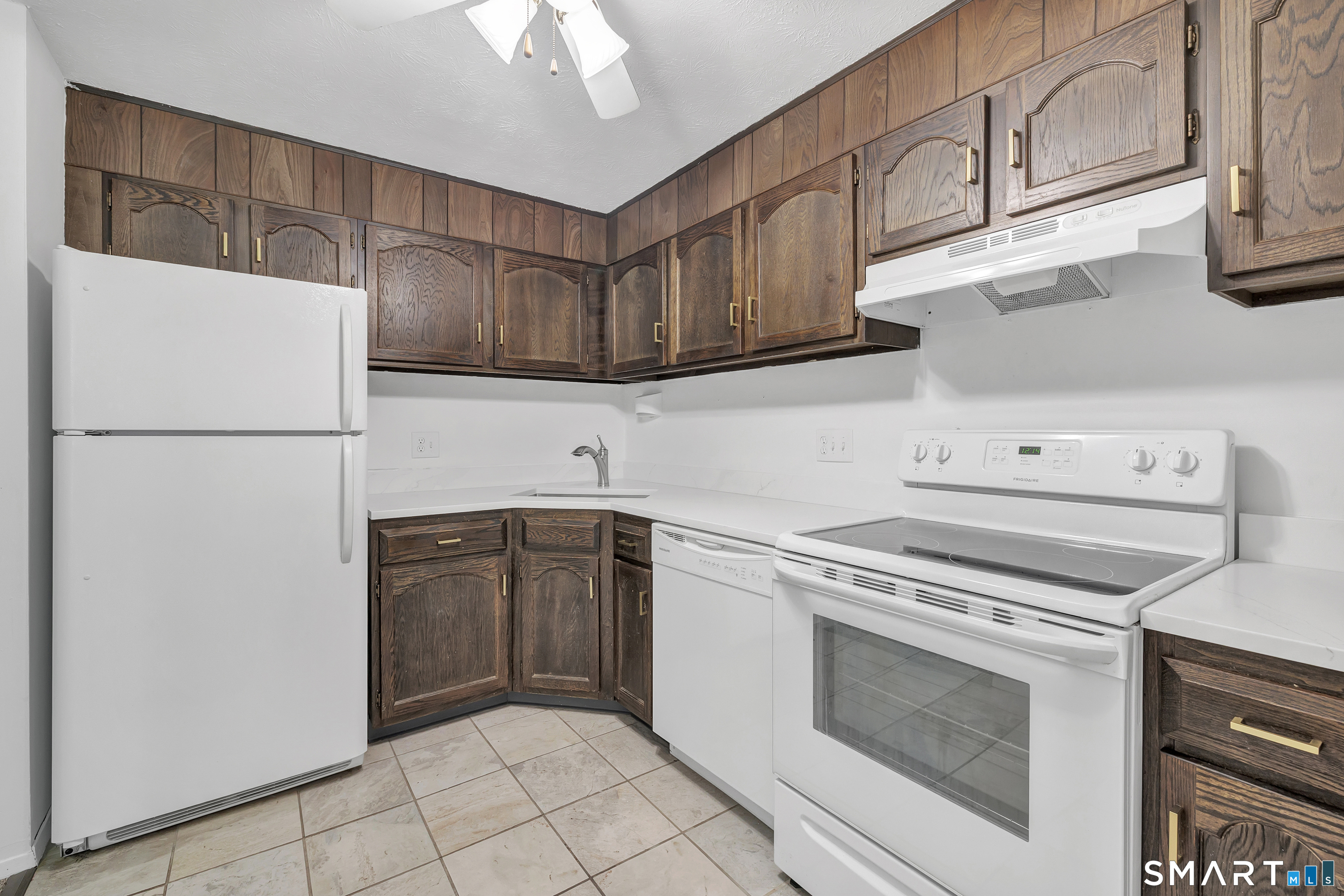 Homes for sale in Hamden, CT | 166 Towne House Rd #166, Hamden, CT 06514 | MLS# 24169060