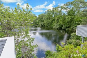 70 Wilton Crest, Unit 70