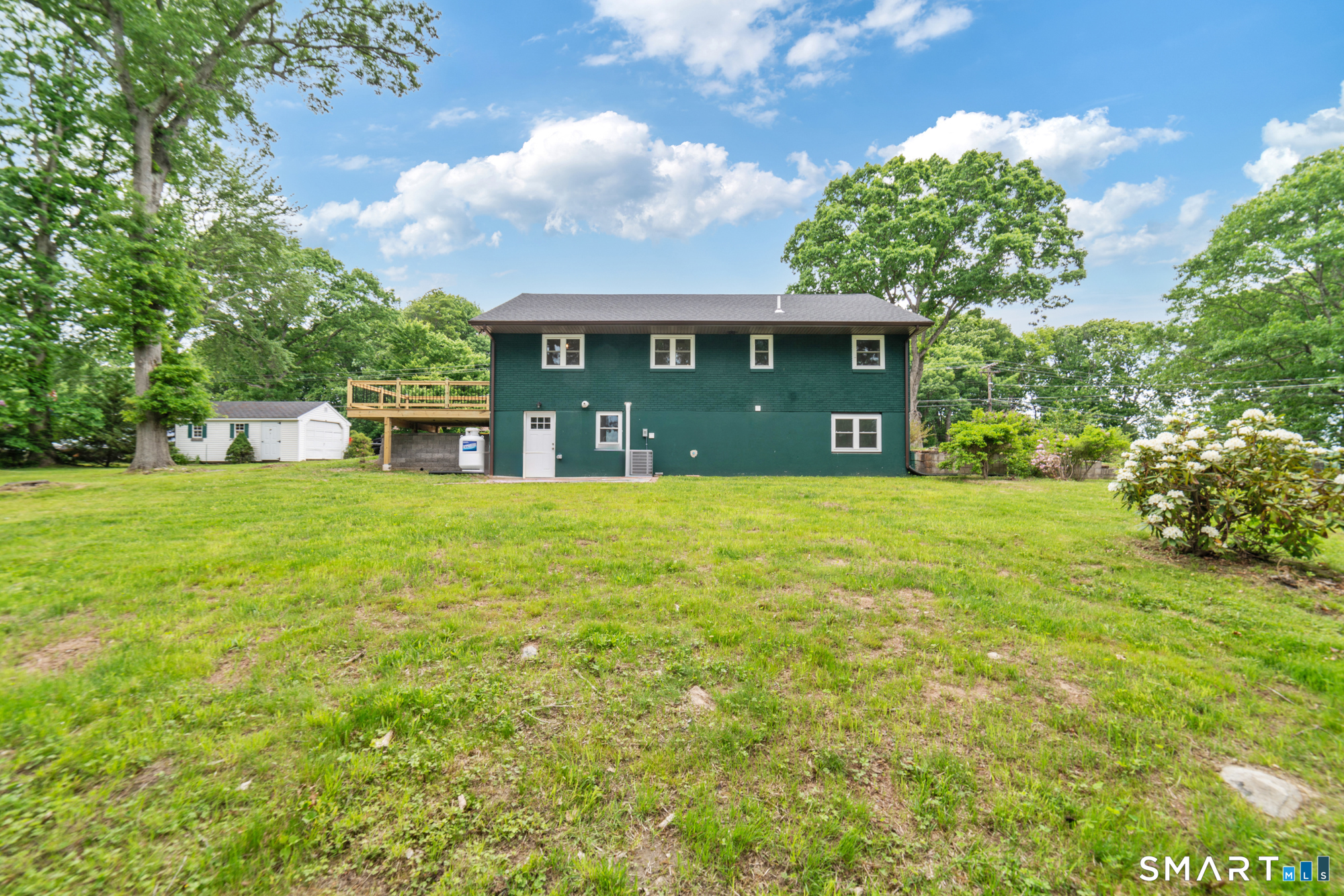 Homes for sale in Wolcott, CT | 53 Longmeadow Dr, Wolcott, CT 06716 | MLS# 24180273