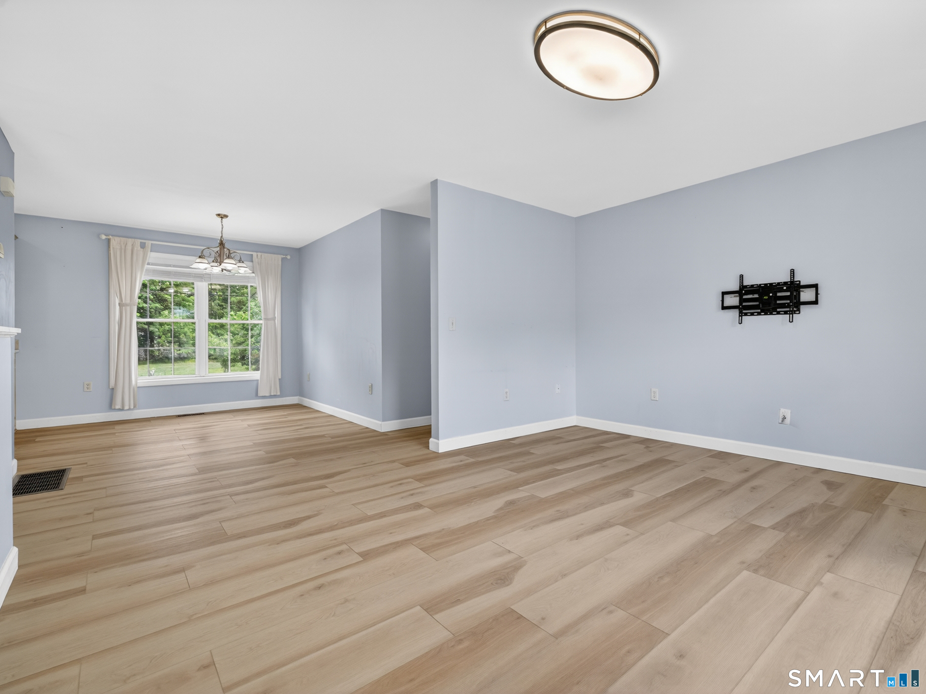 Homes for sale in Norwich, CT | 69 Alice St Ext, Norwich, CT 06360 | MLS# 24179831